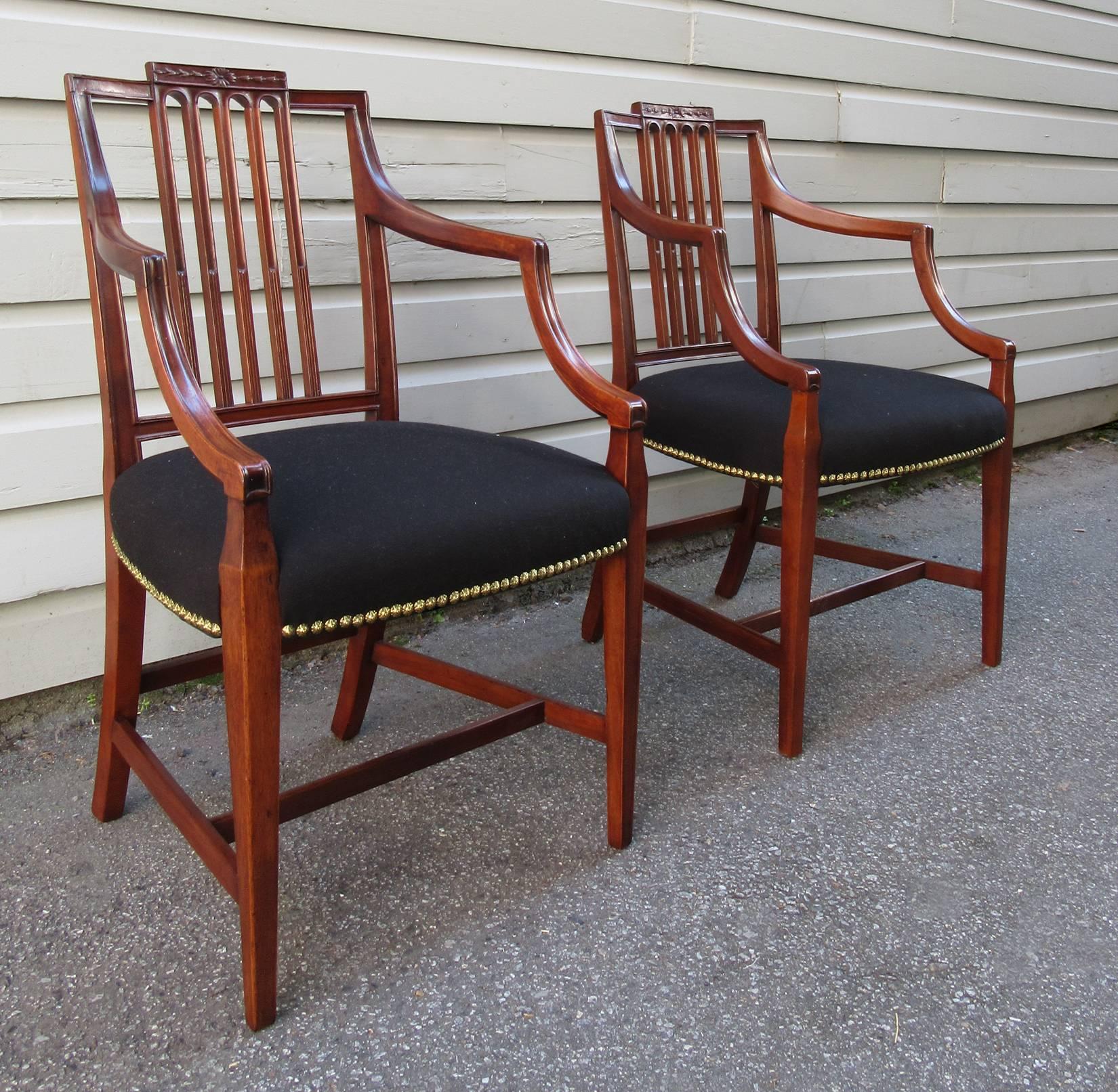 Upholstery Set of Eight Late 18th Century English Hepplewhite Mahogany Dining Chairs