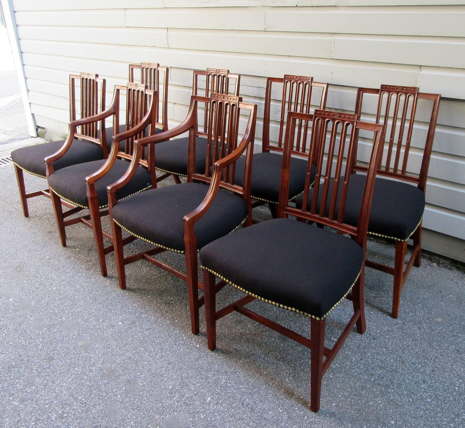 Set of Eight Late 18th Century English Hepplewhite Mahogany Dining Chairs 4