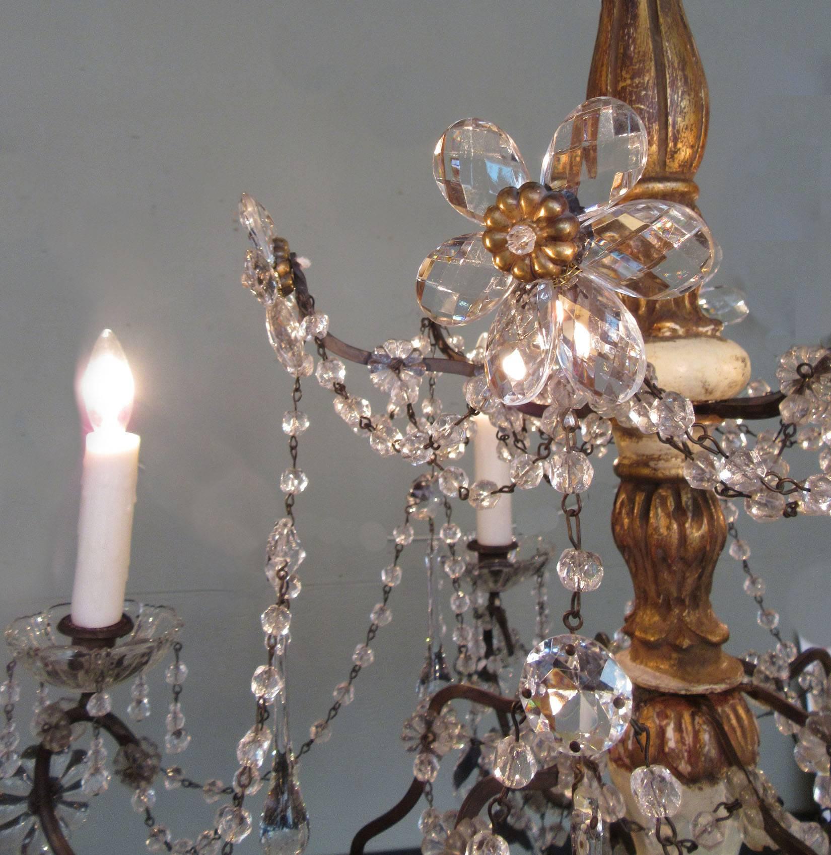 Early 20th Century Italian Genoese Giltwood and Ivory Painted Crystal Chandelier 2