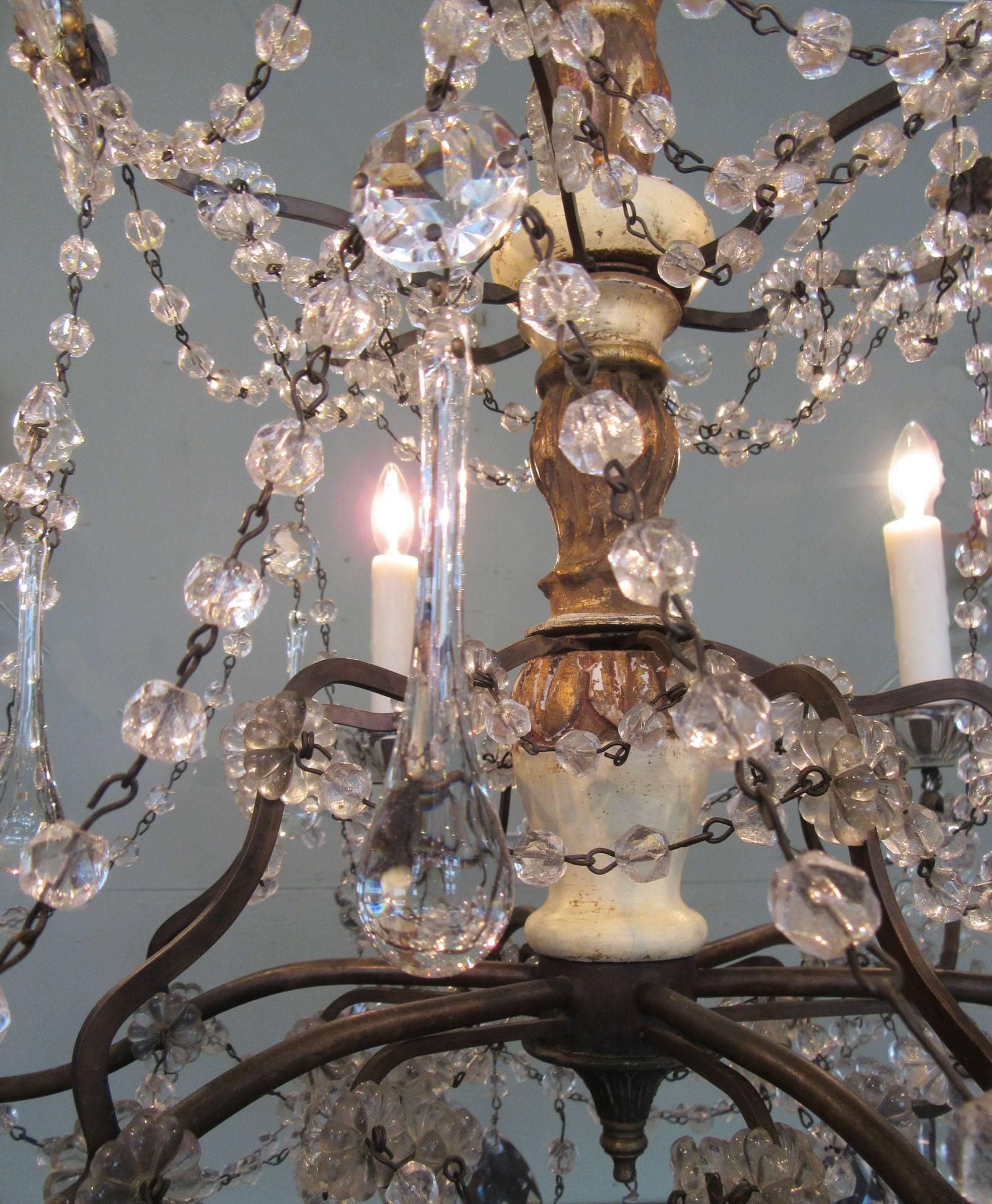 Early 20th Century Italian Genoese Giltwood and Ivory Painted Crystal Chandelier 1