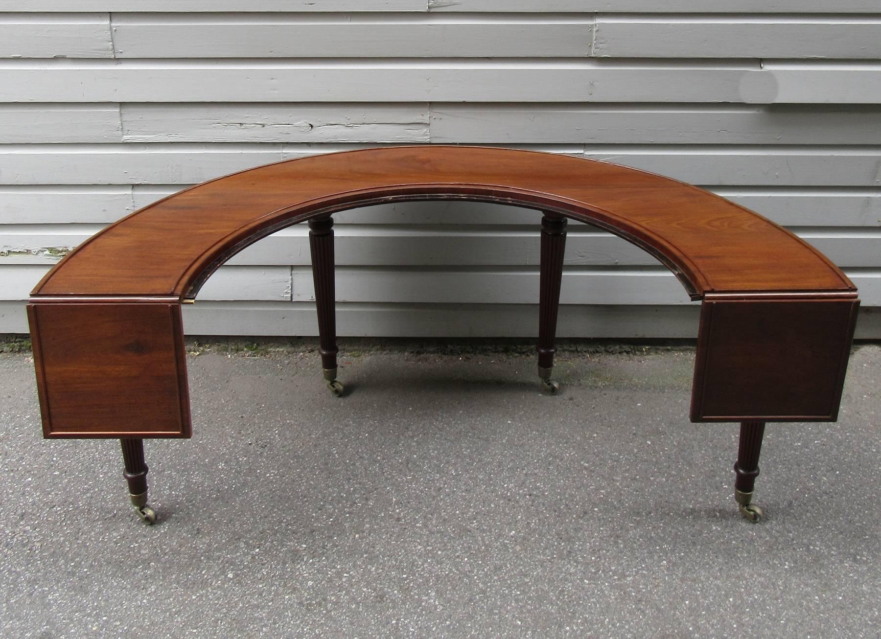 Early 19th Century English Regency Mahogany Social Table Attributed to Gillows For Sale 2