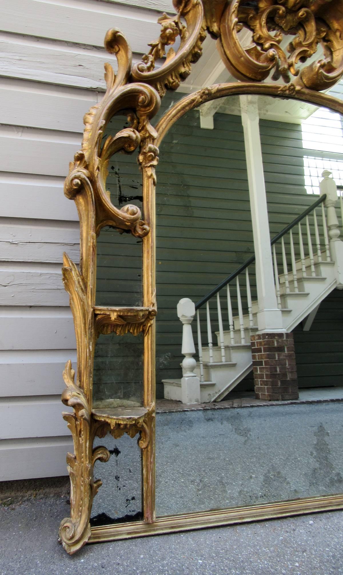 Late 18th Century English Chinoiserie Giltwood Overmantel Mirror In Excellent Condition In Charleston, SC