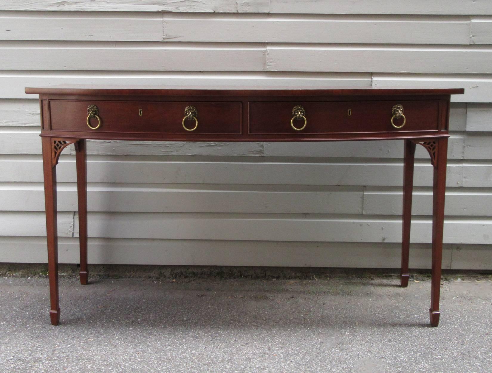 Early 19th Century English Hepplewhite Mahogany Bowfront Serving Table 7