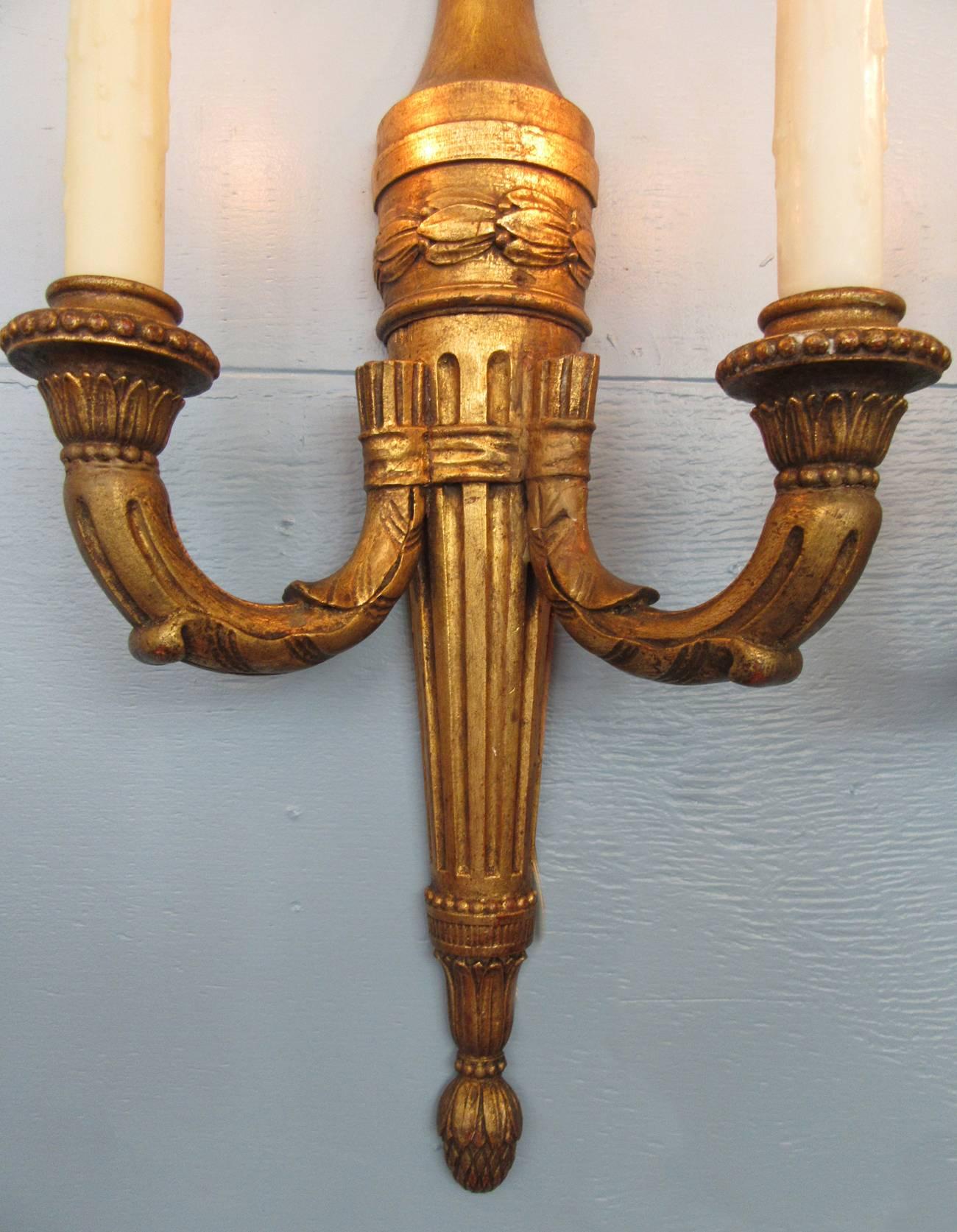 Pair of Early 20th Century Italian Neoclassical Giltwood Torchiere Sconces 1