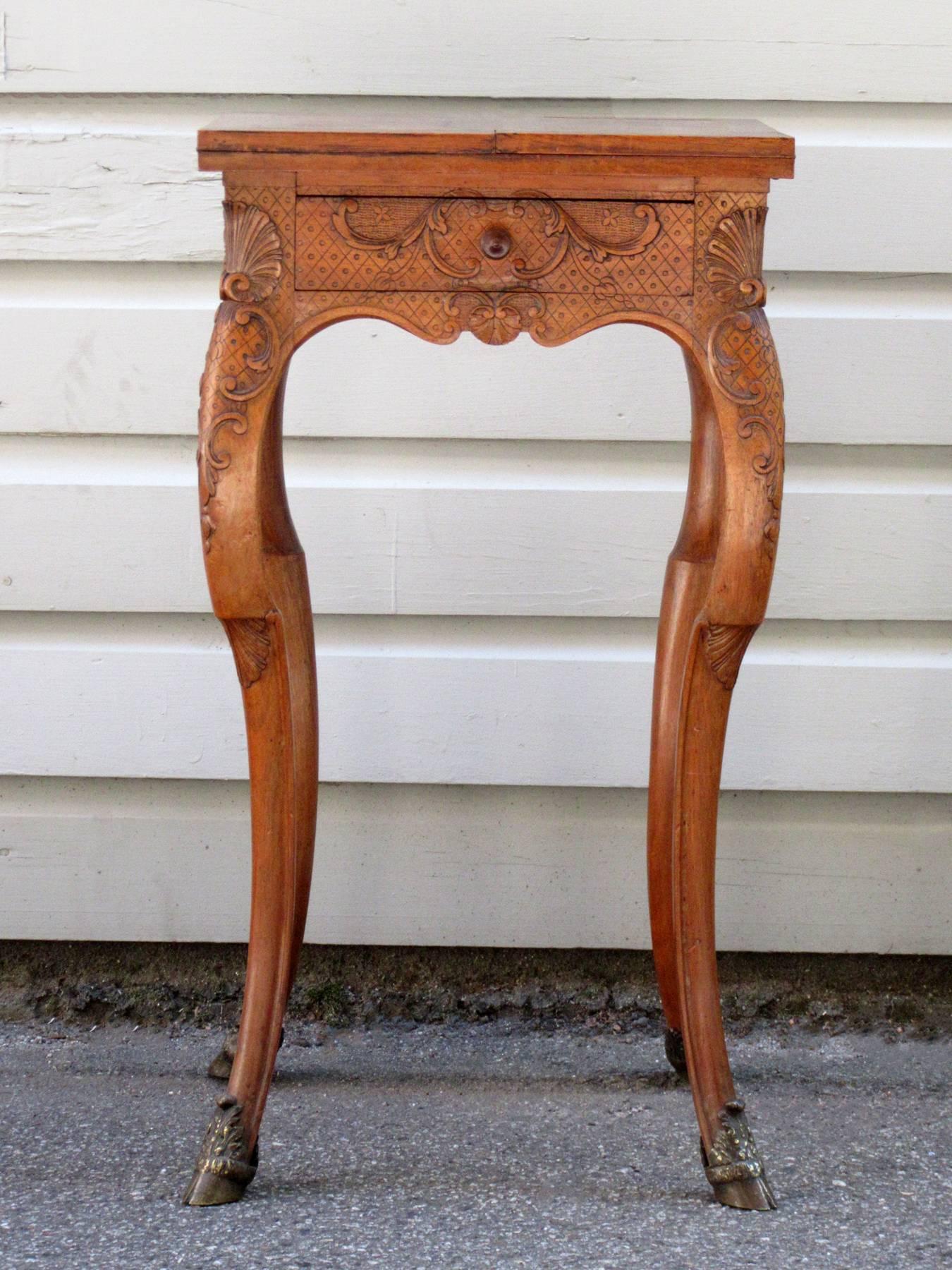 Mid-19th Century French Rococo Walnut Game or Work Table In Excellent Condition In Charleston, SC