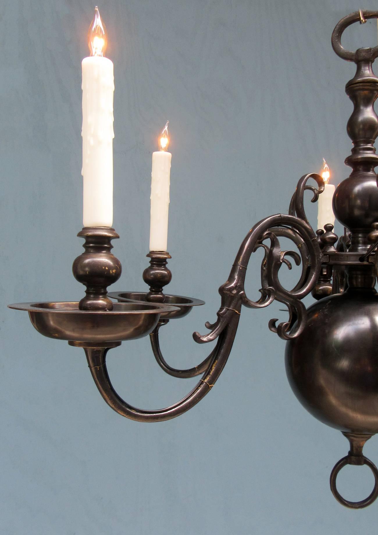 Early 20th Century American Dutch Colonial Black Patinated Brass Chandelier In Excellent Condition In Charleston, SC
