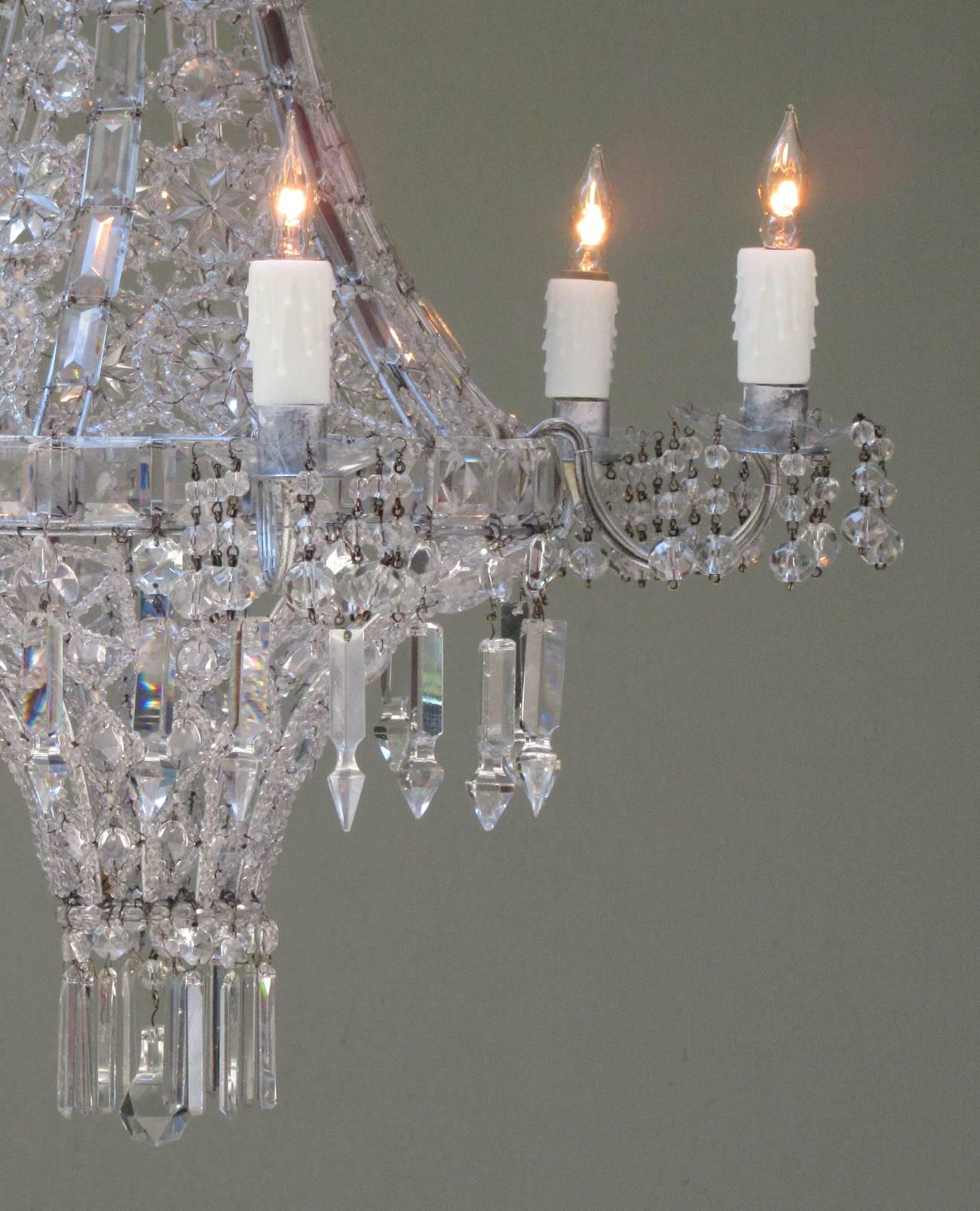 Early 20th Century Italian Neoclassical Crystal and Tole Chandelier 1