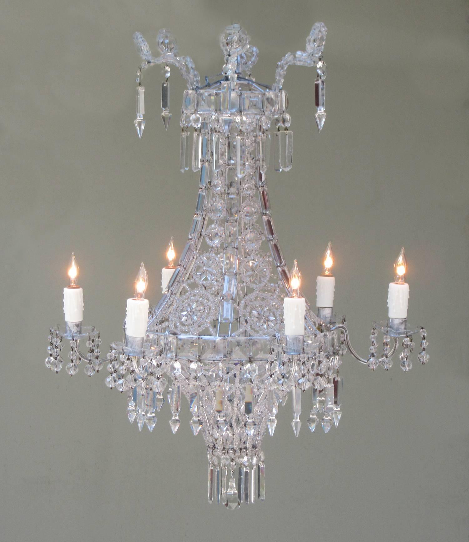 Early 20th Century Italian Neoclassical Crystal and Tole Chandelier 5