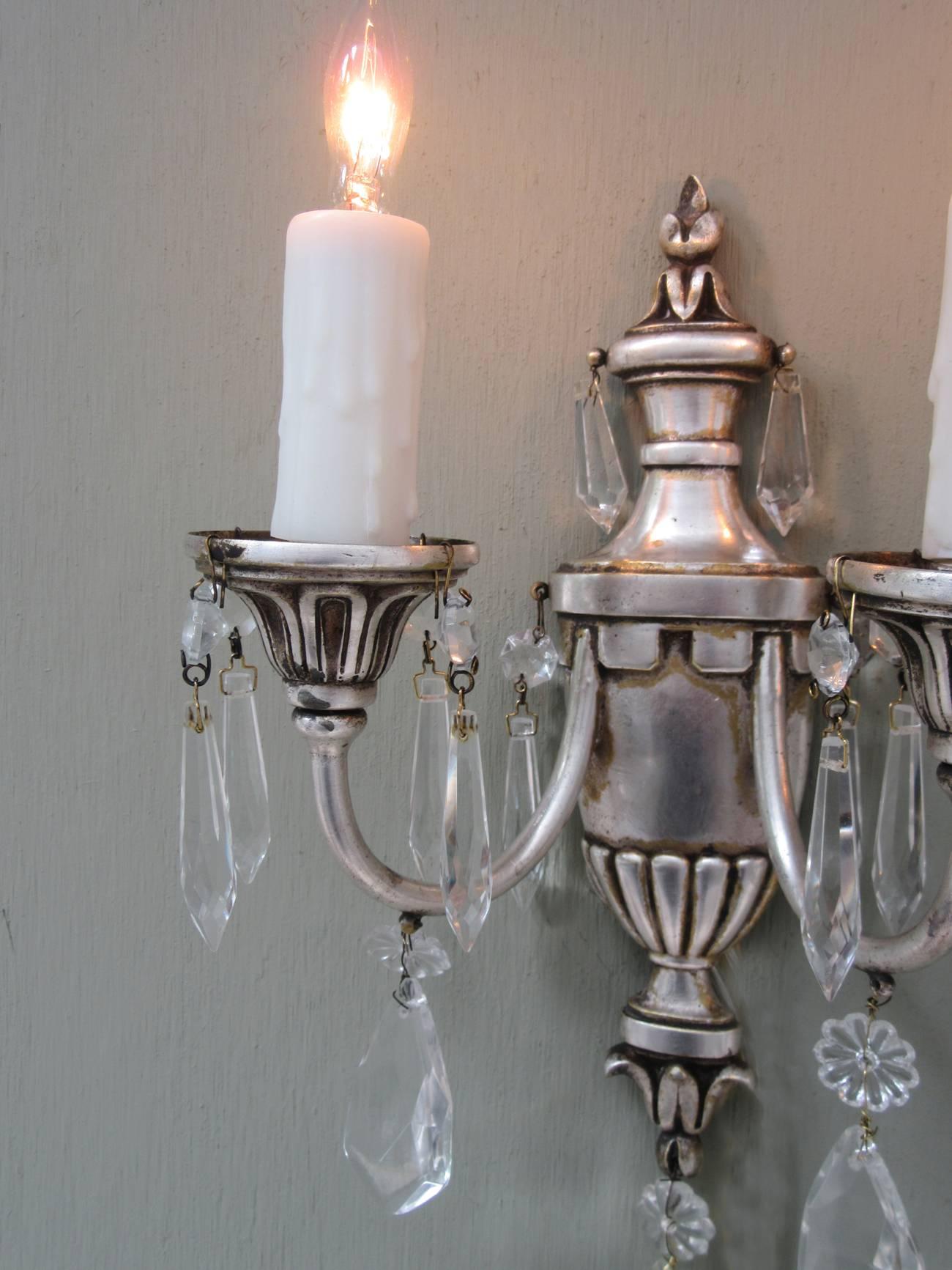 Early 20th Century Italian Neoclassical Silvered Bronze Urn and Crystal Sconces 5