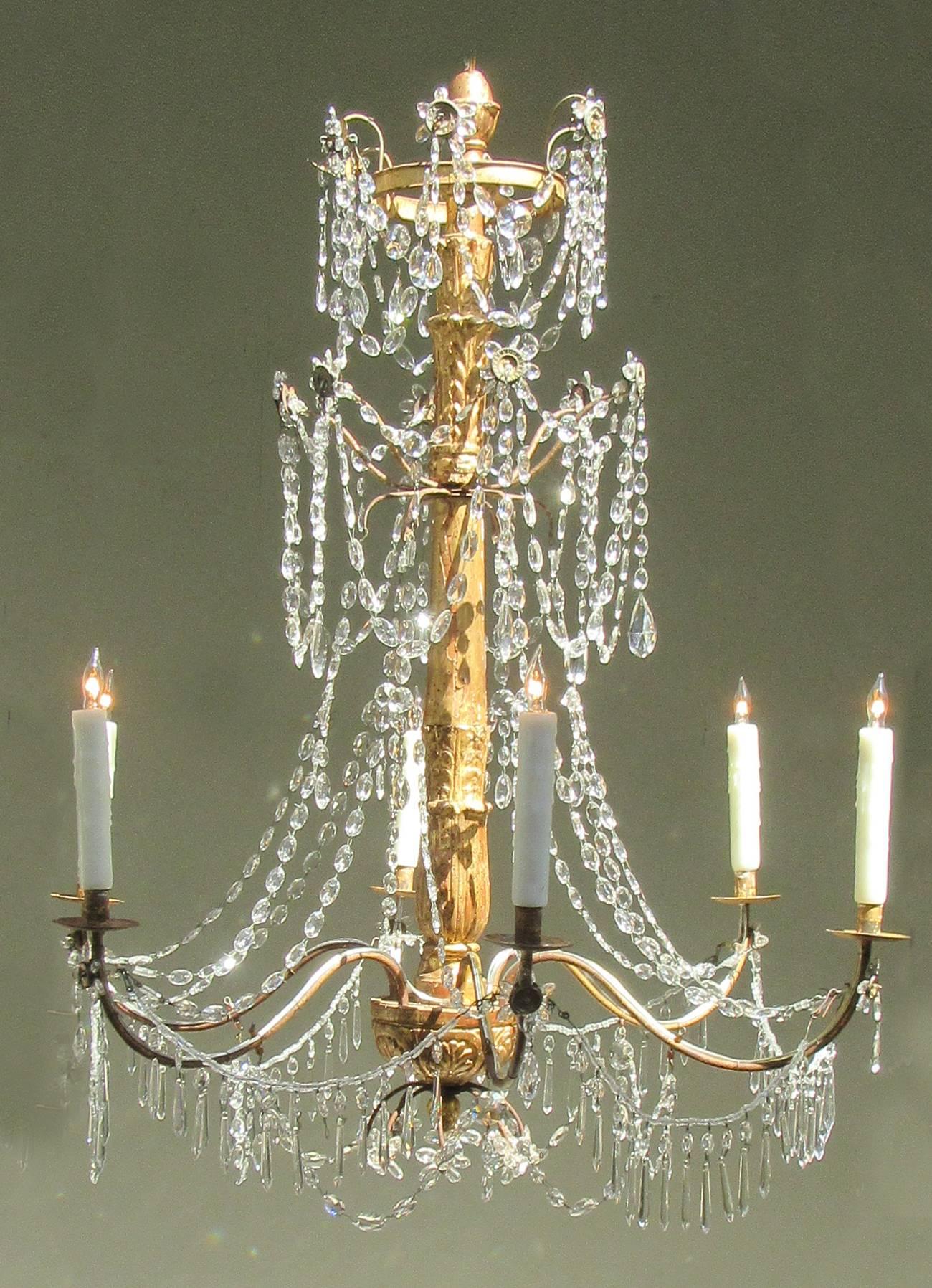 Late 18th Century Italian Genoese Giltwood, Tole and Crystal Chandelier 4
