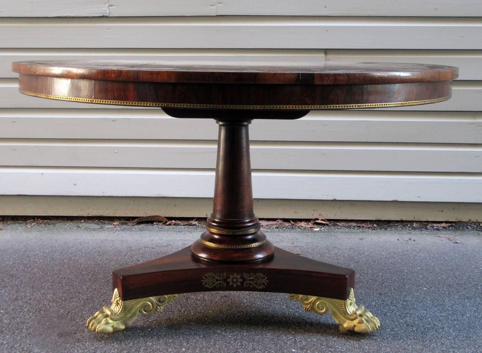 19th Century English Regency Rosewood Breakfast Table with Gilt Paw Feet For Sale 1