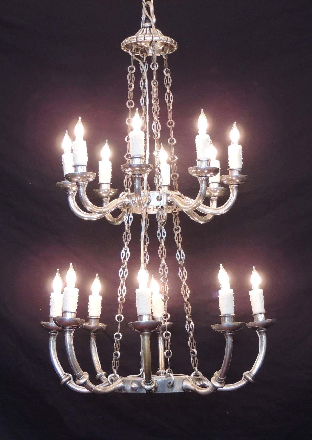 Early 19th Century Italian Neoclassical Silver Plated Bronze Two-Tiered Chandelier For Sale