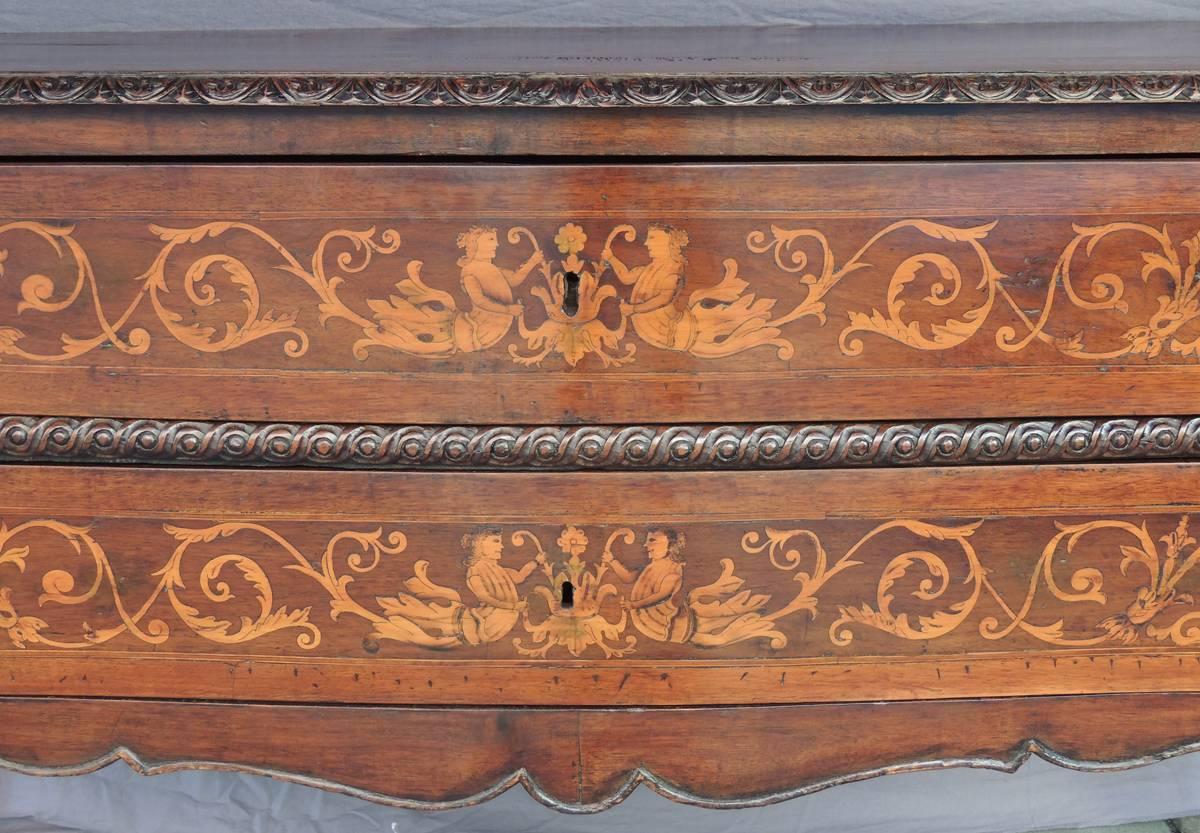 Late 18th Century Italian Baroque Walnut Commode  In Excellent Condition In Charleston, SC