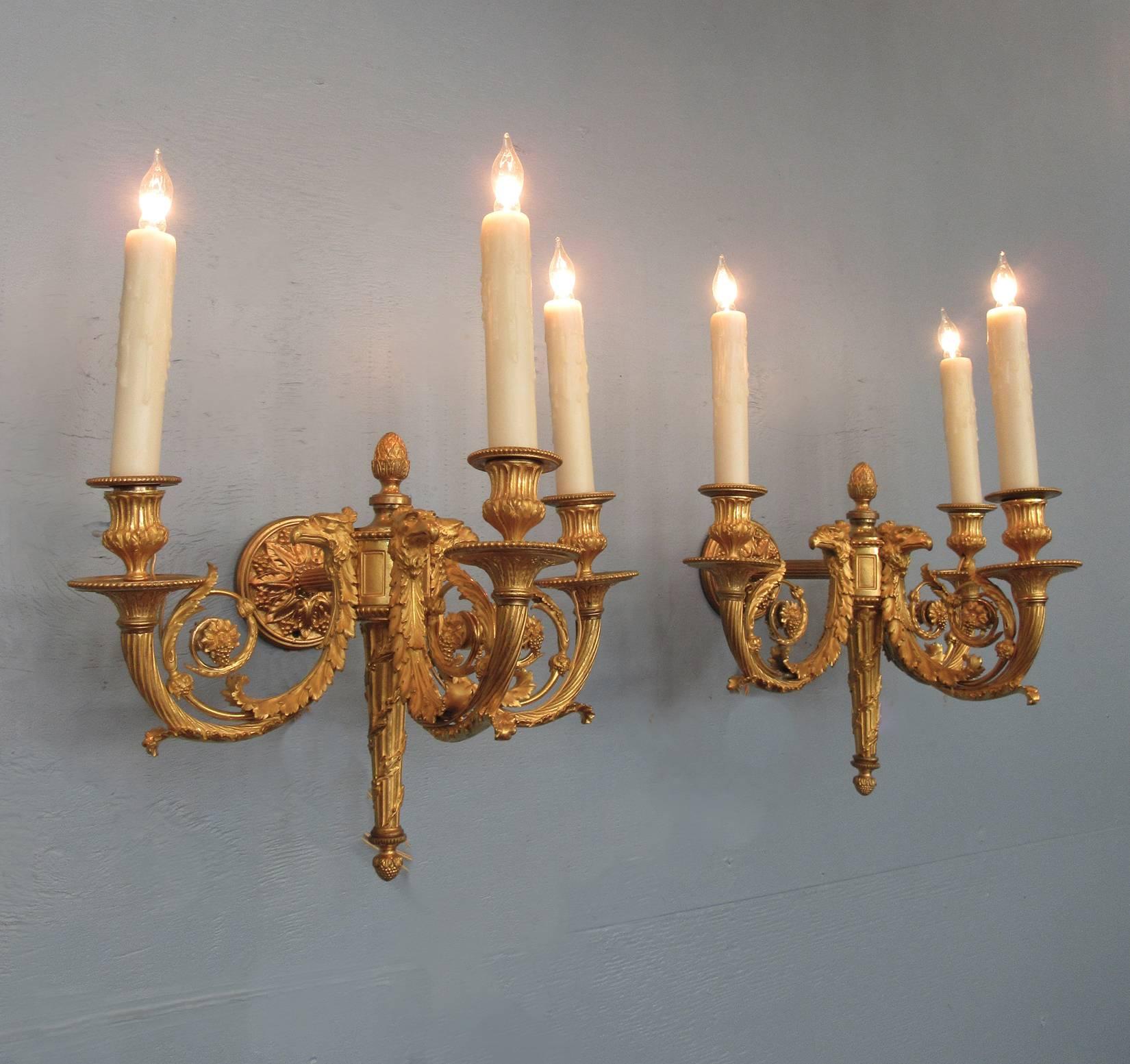 Pair of 19th Century French Empire Bronze Dore Sconces with Exceptional Casting For Sale 4