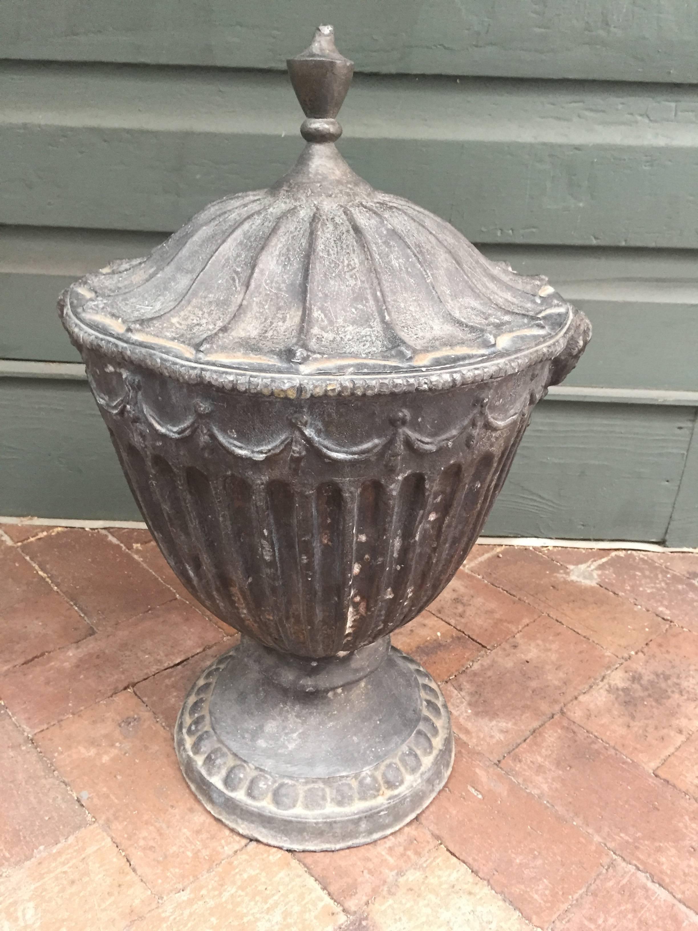 Pair of 19th Century English Lead Urns In Good Condition In Charleston, SC