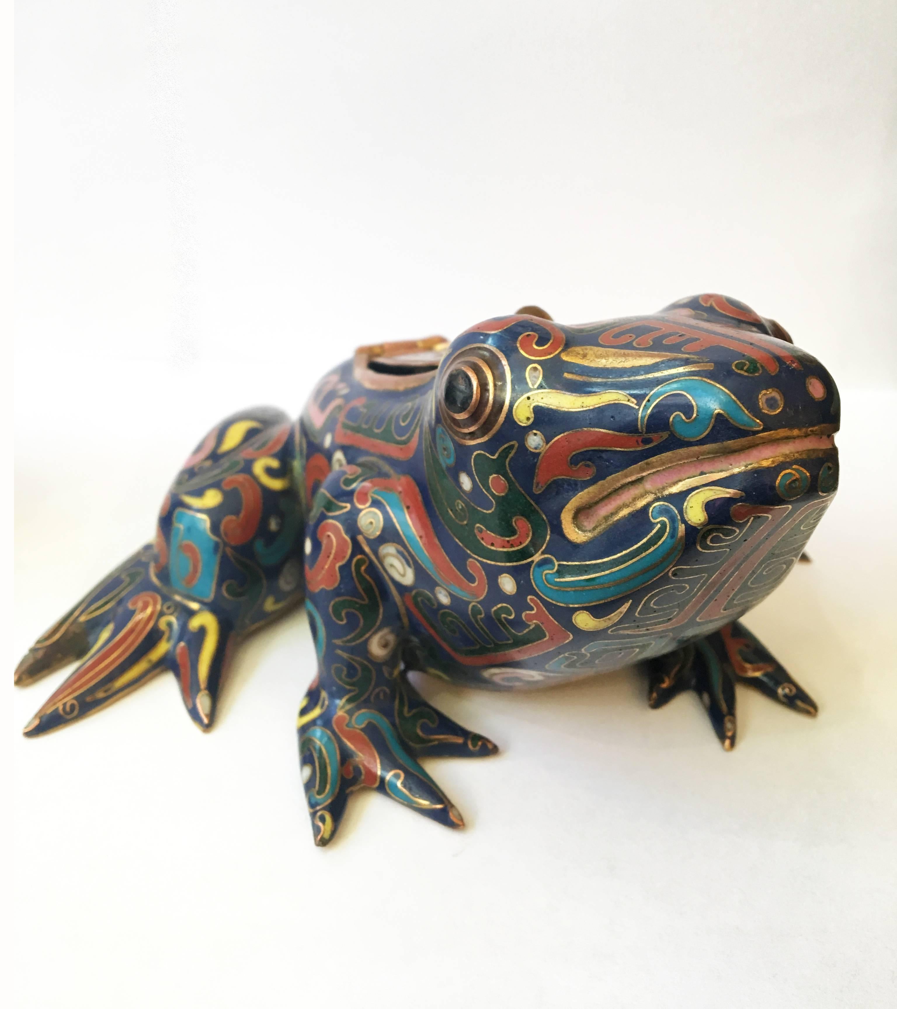 20th Century Pair of Cloisonné Frog Sculptures and Candleholders 1