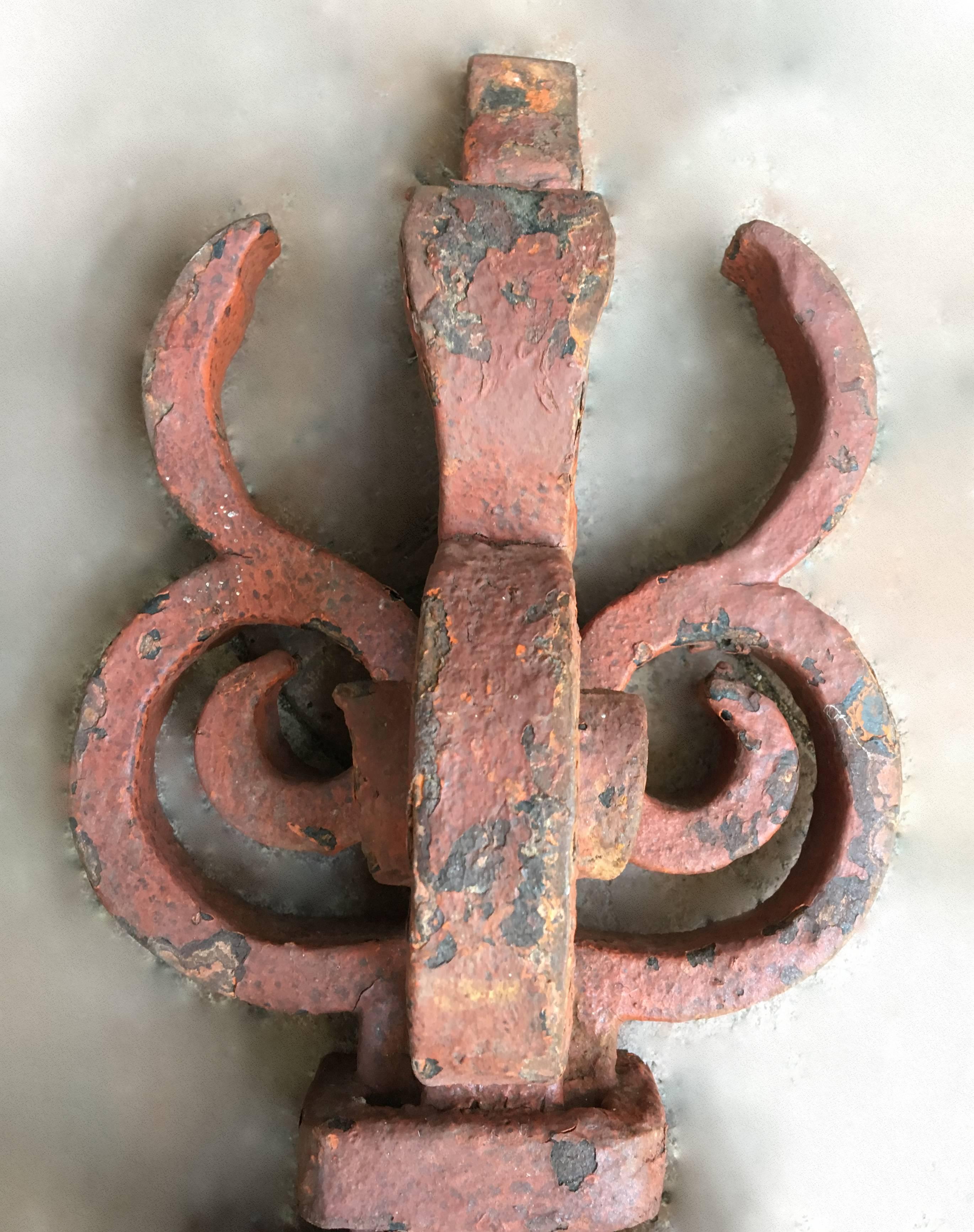 Early 19th Century French Hand-Wrought Iron Sconces For Sale 1