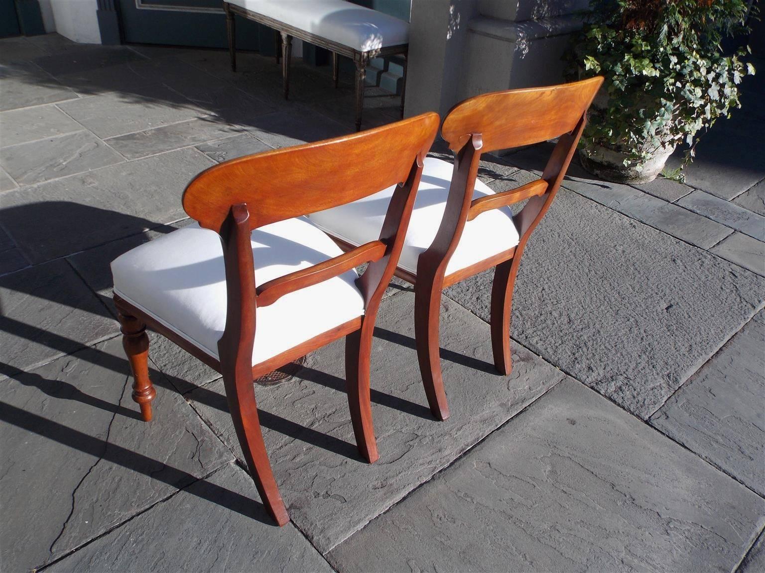 Early 19th Century Pair of English Mahogany Regency Side Chairs, Circa 1820 For Sale