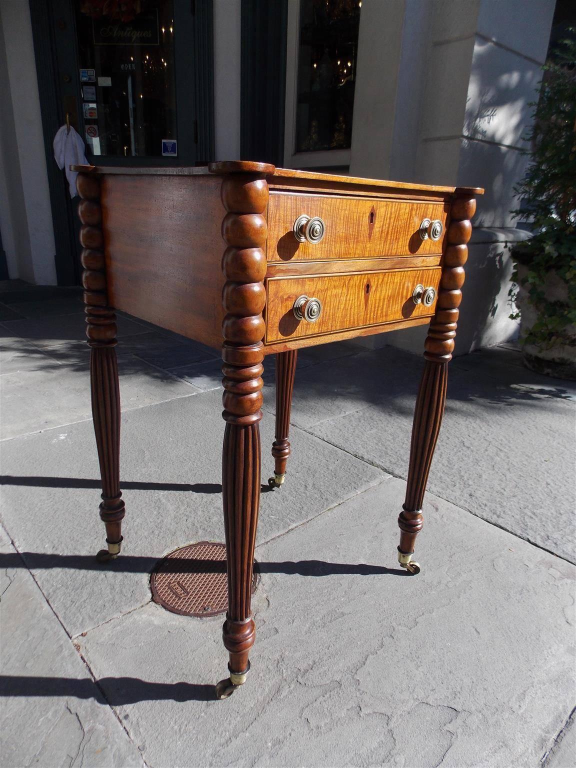 Hand-Carved American Mahogany and Tiger Maple Outset Corner Stand with Reeded Legs, C. 1810