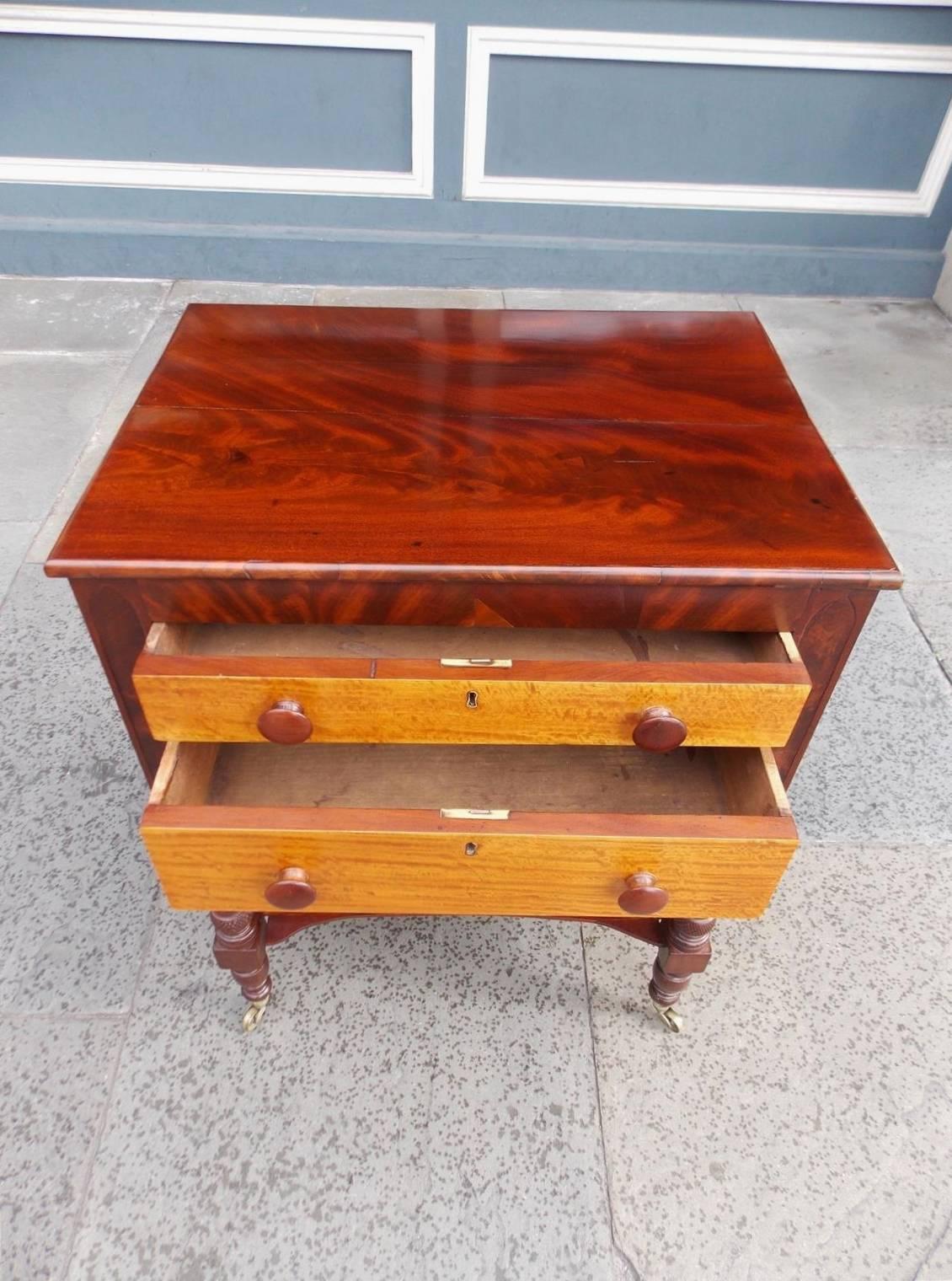 American Mahogany and Satinwood Two-Drawer Stand, Circa 1815 In Excellent Condition For Sale In Hollywood, SC