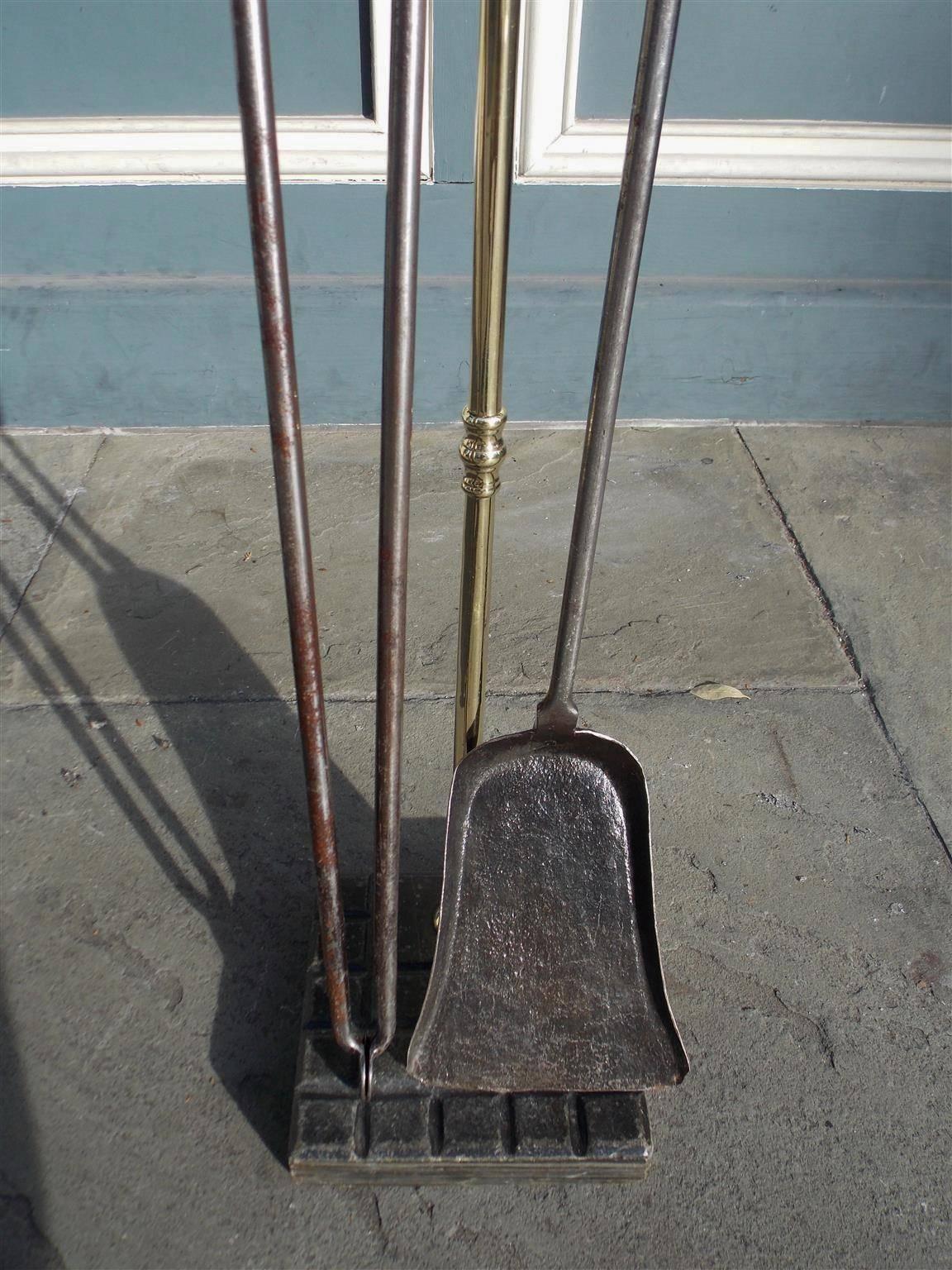 Set of American Brass and Polished Steel Fire Tools on Marble Stand, Circa 1810 In Excellent Condition In Hollywood, SC