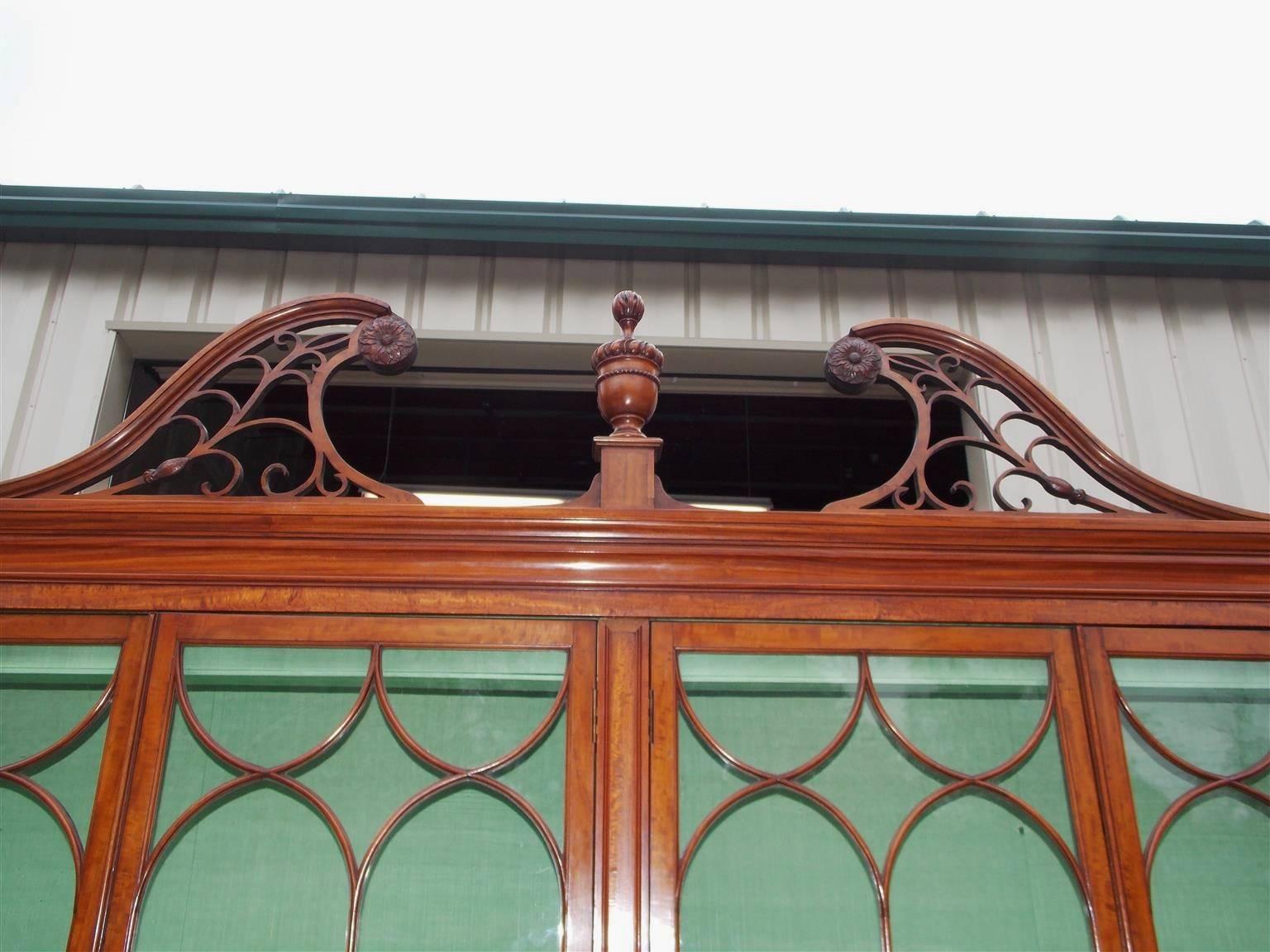 English Regency Yew & Satinwood Broken Arched Pediment Breakfront, Circa 1790 In Excellent Condition For Sale In Hollywood, SC