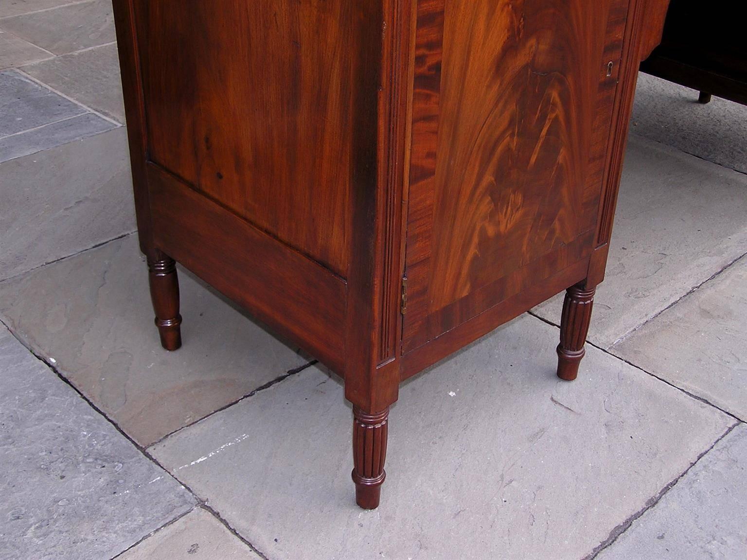American Sheraton Mahogany Sideboard with Flanking Cabinets, Circa 1820 For Sale 3