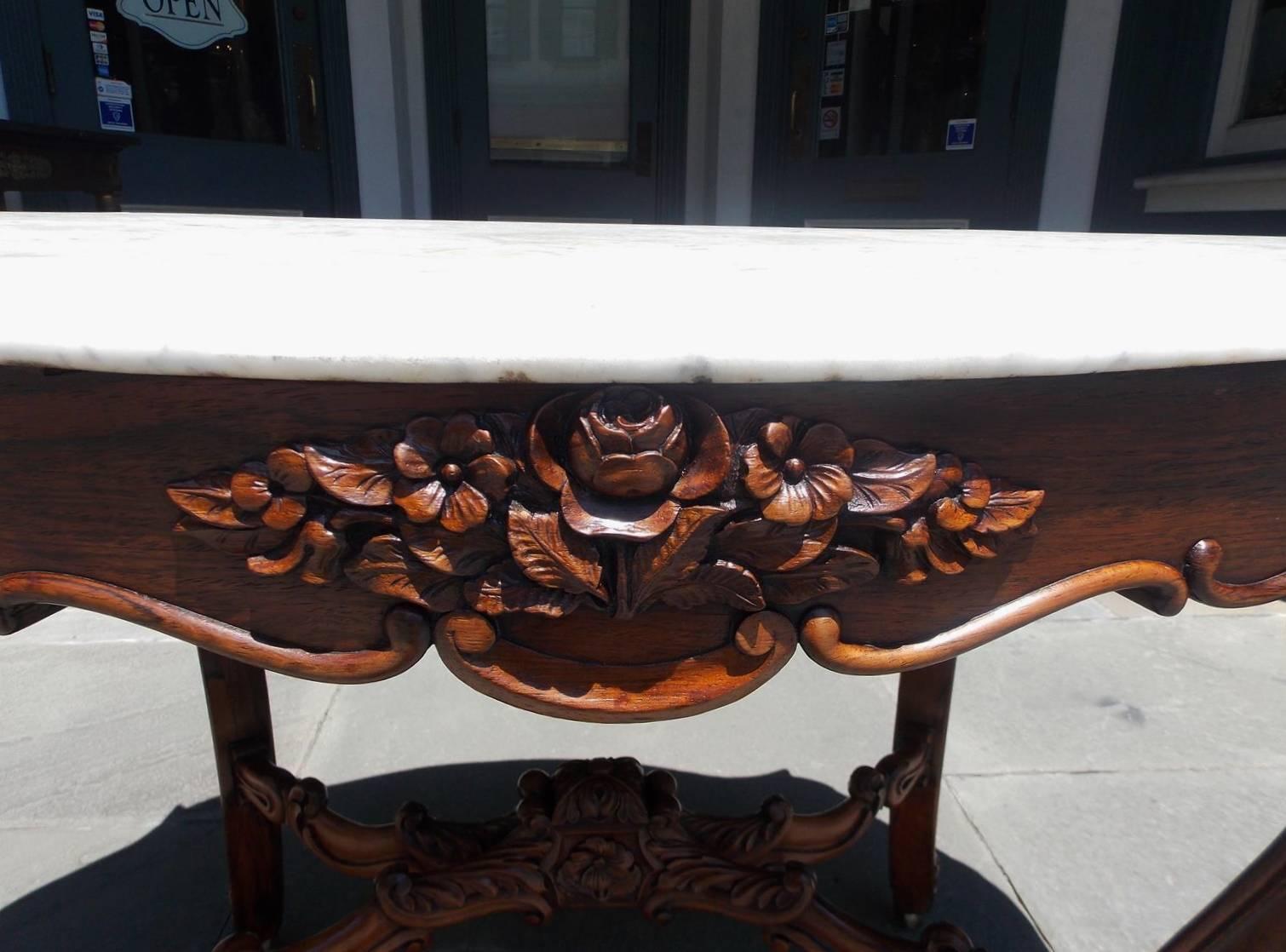 American Rococo Rosewood & Marble Turtle Top Center Table, Circa 1850 In Excellent Condition For Sale In Hollywood, SC