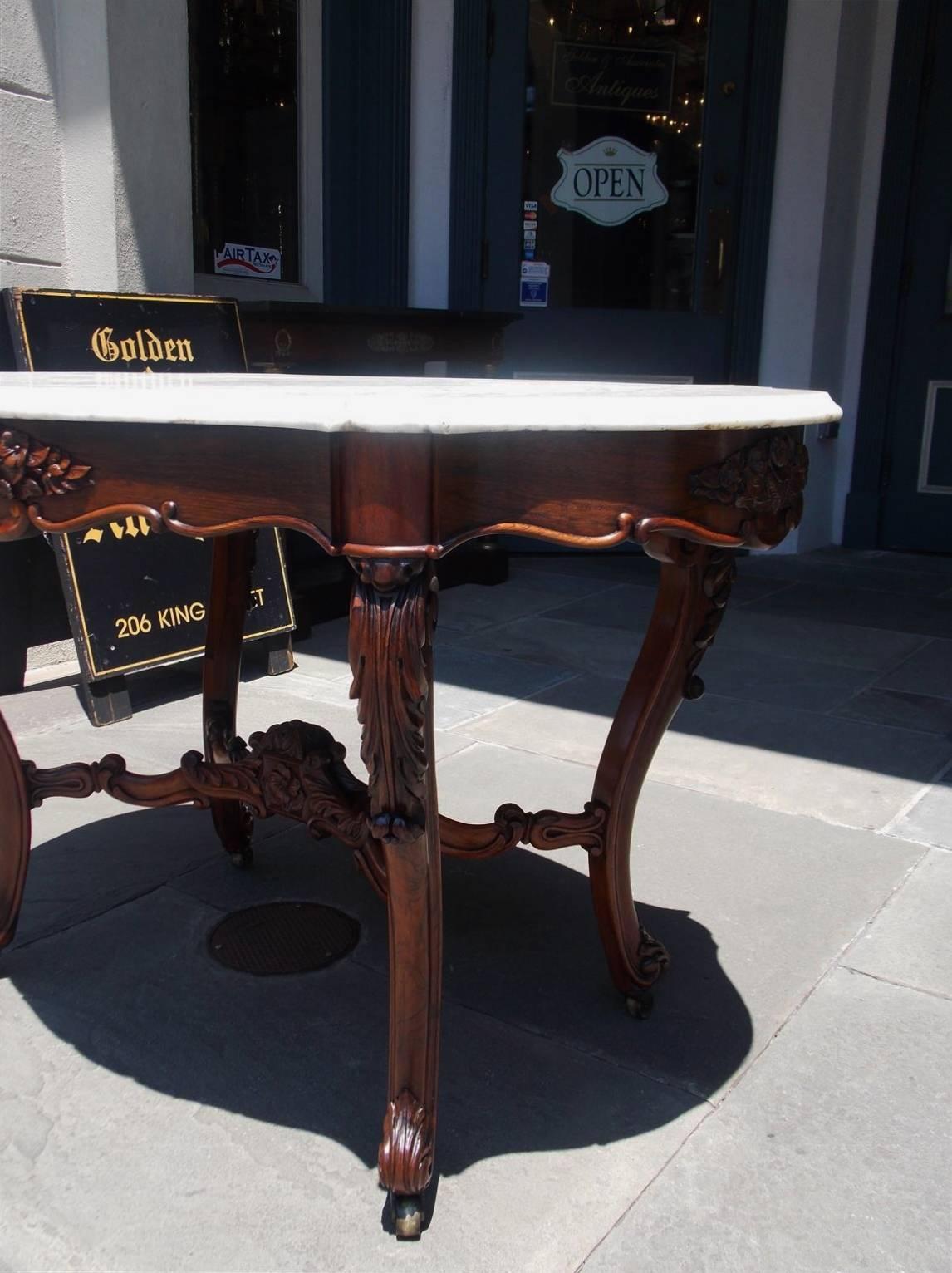 Mid-19th Century American Rococo Rosewood & Marble Turtle Top Center Table, Circa 1850 For Sale