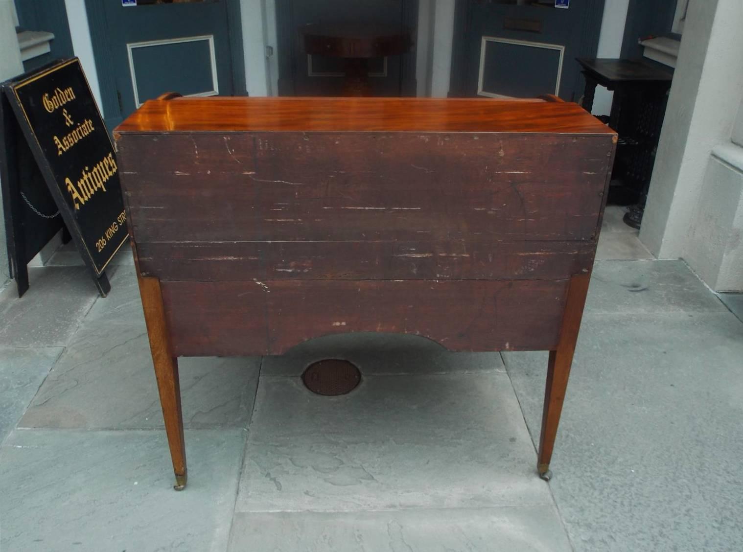 Bureau anglais en acajou incrusté de bois de citronnier de type tambour, vers 1780 en vente 1