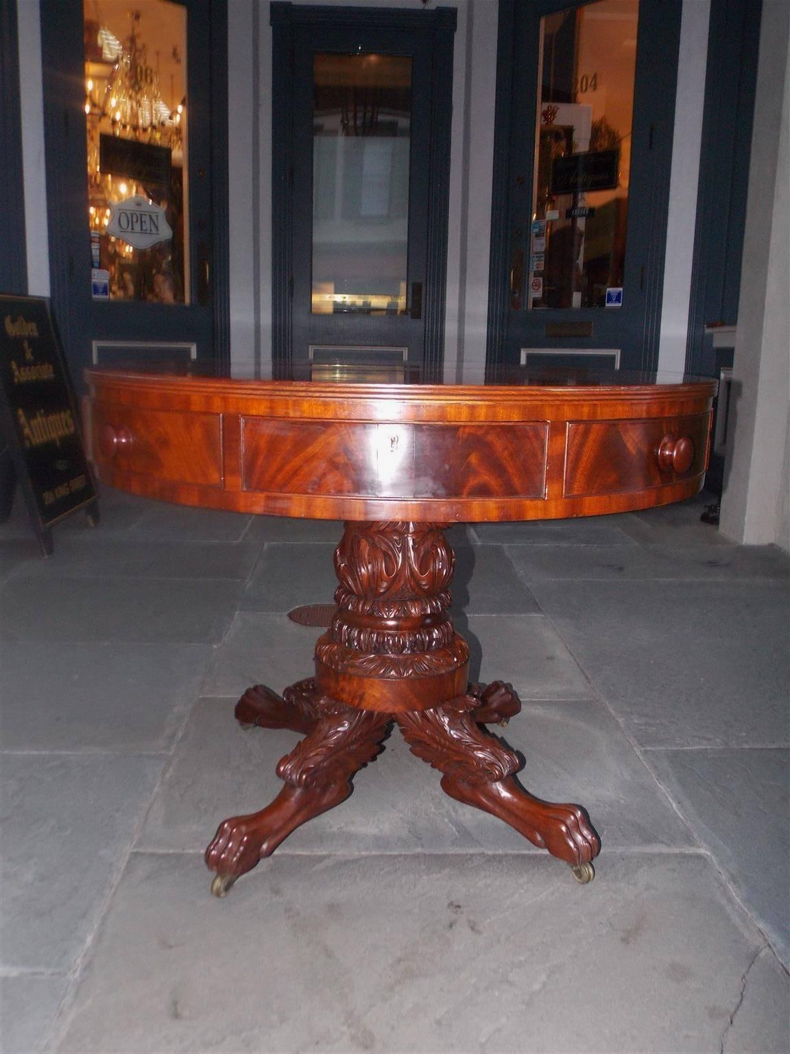 American Mahogany Inlaid Circular Game Table, Philadelphia, Circa 1810 In Excellent Condition In Hollywood, SC