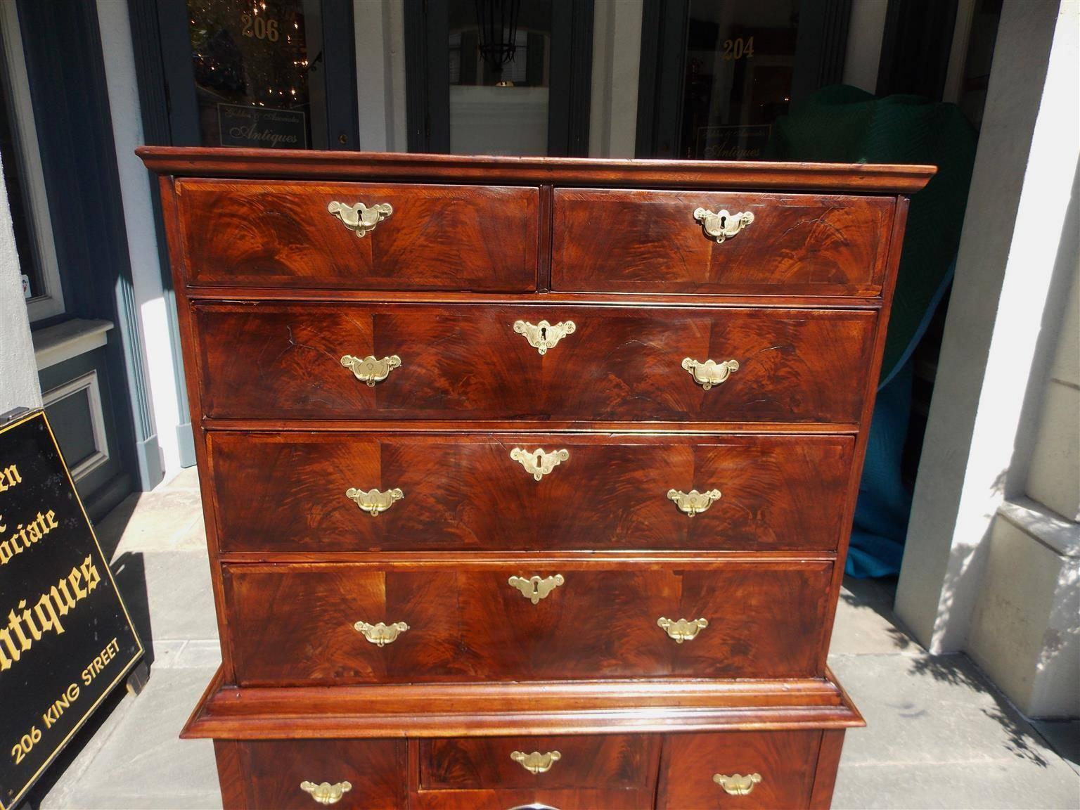 American Queen Anne Walnut Graduated Highboy, Massachusetts , Circa 1720 In Excellent Condition In Hollywood, SC