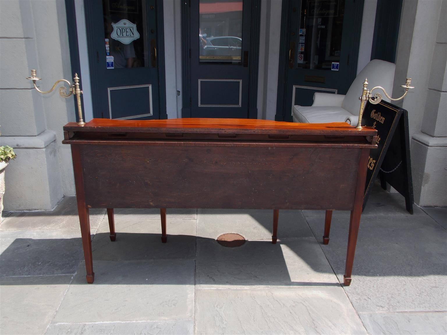 American Mahogany Reverse Serpentine Inlaid Candelabra Sideboard, Circa 1790 For Sale 2