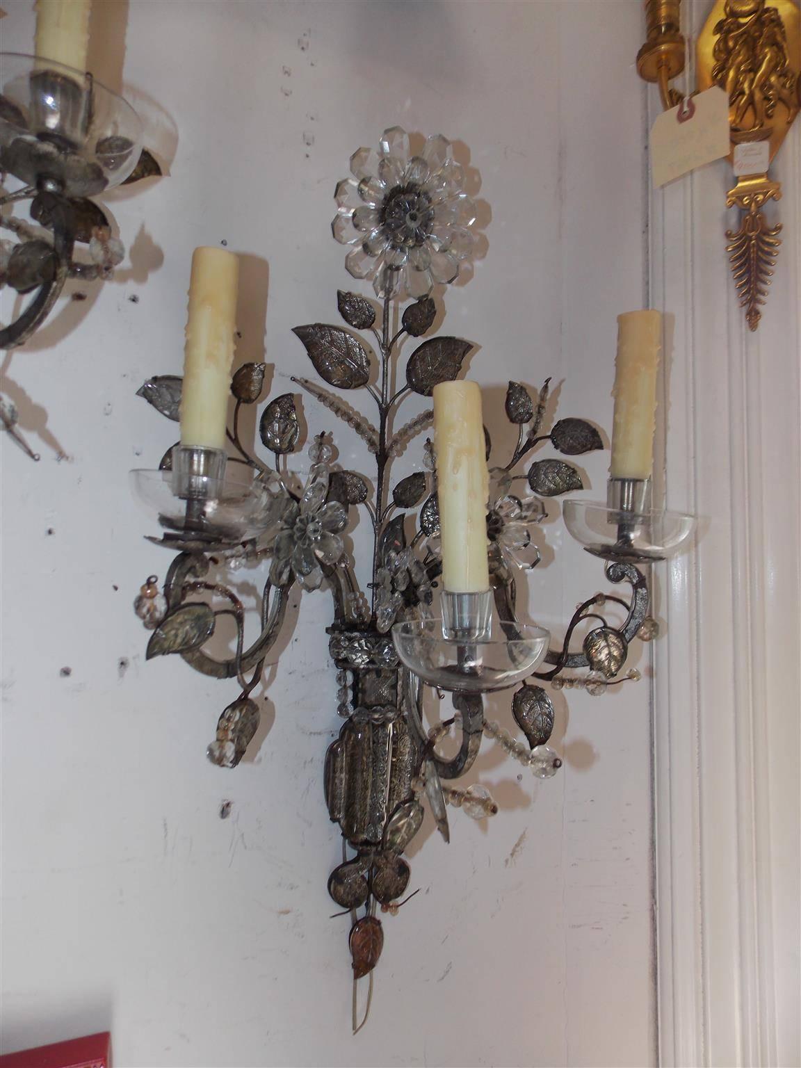 Late 19th Century Pair of French Maison Baguès Style Crystal Floral Sconces, Circa 1880 For Sale