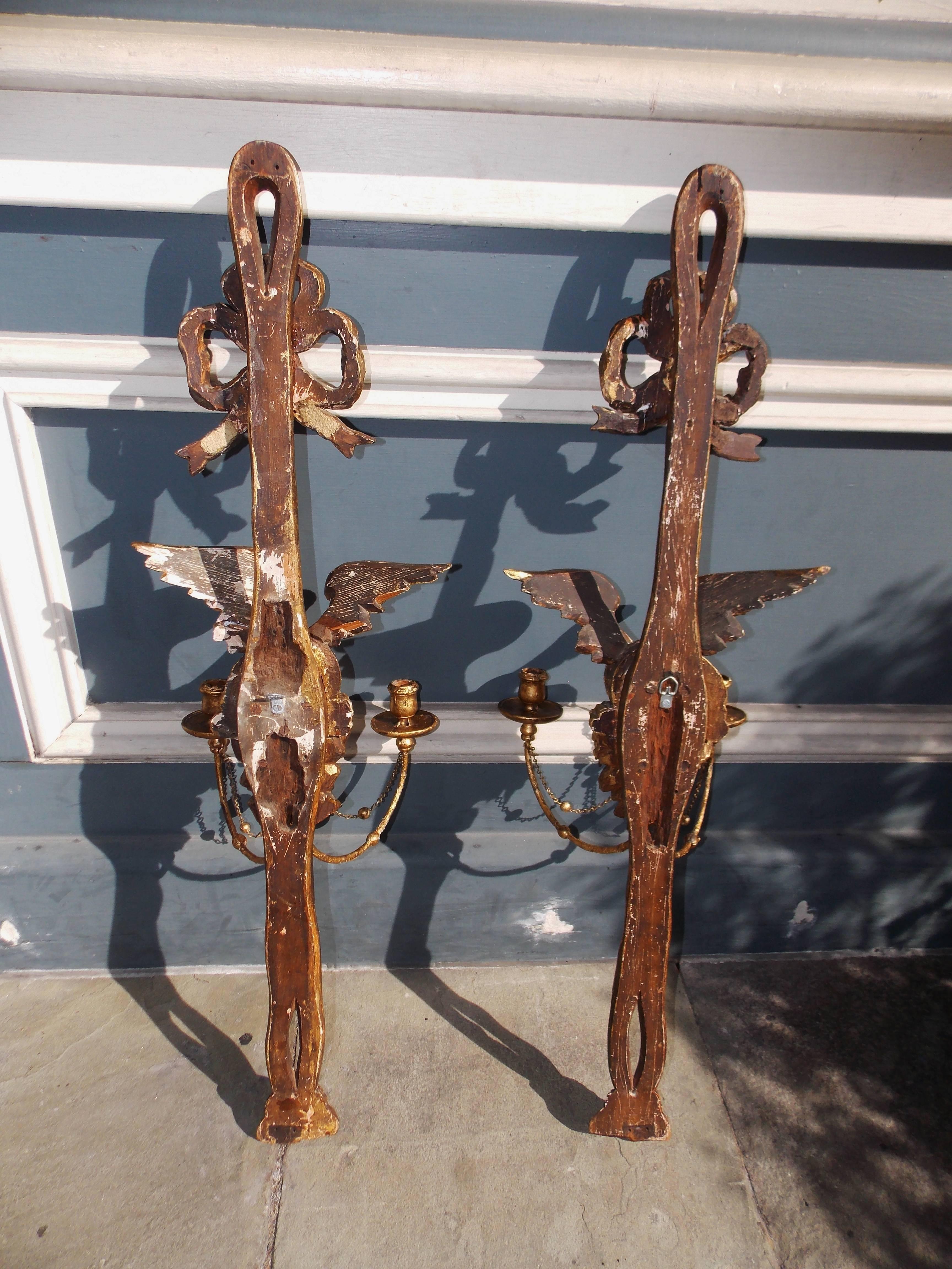 Early 19th Century Pair of American Gilt Perched Eagle Wall Sconces, Circa 1810