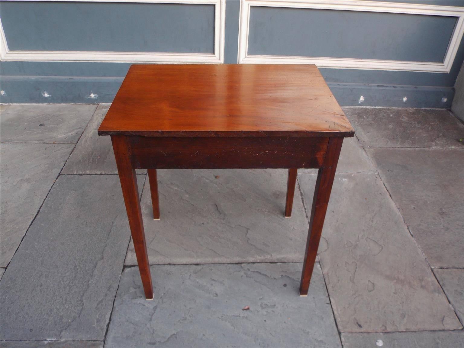 American Charleston Mahogany Inlaid Bell Flower Side Table, Circa 1790 2
