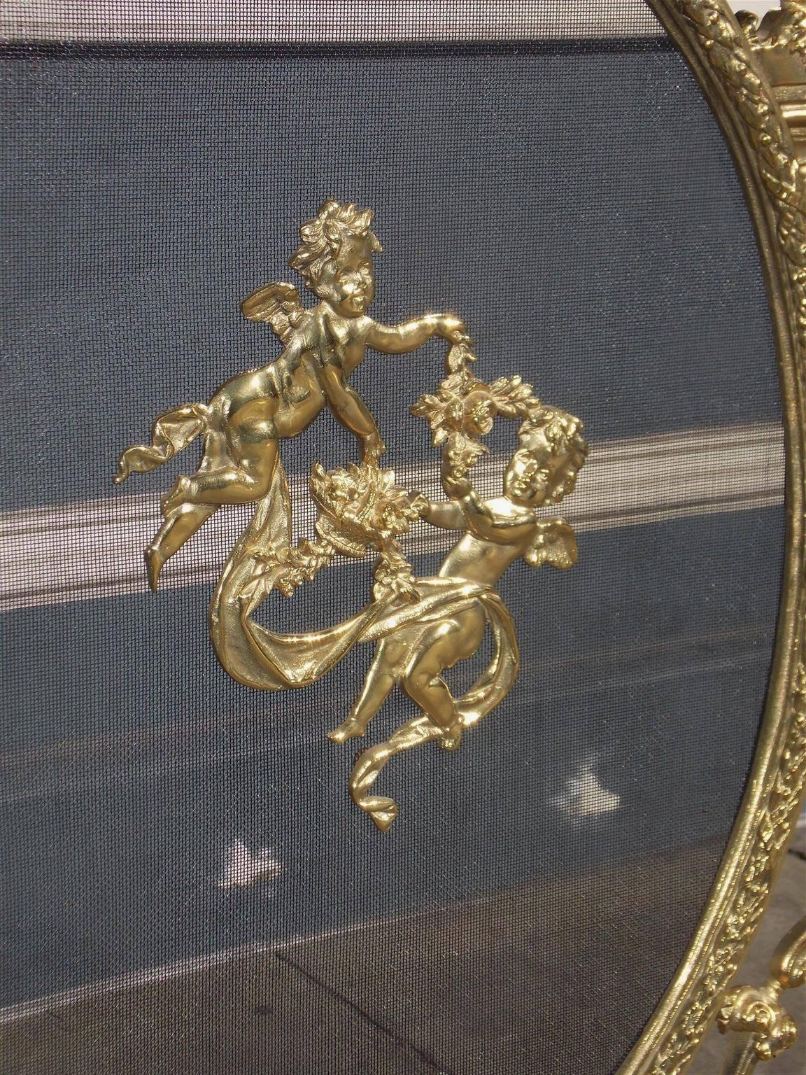 French Gilt Bronze Cherub and Decorative Floral Acanthus Firescreen, Circa 1830 In Excellent Condition For Sale In Hollywood, SC
