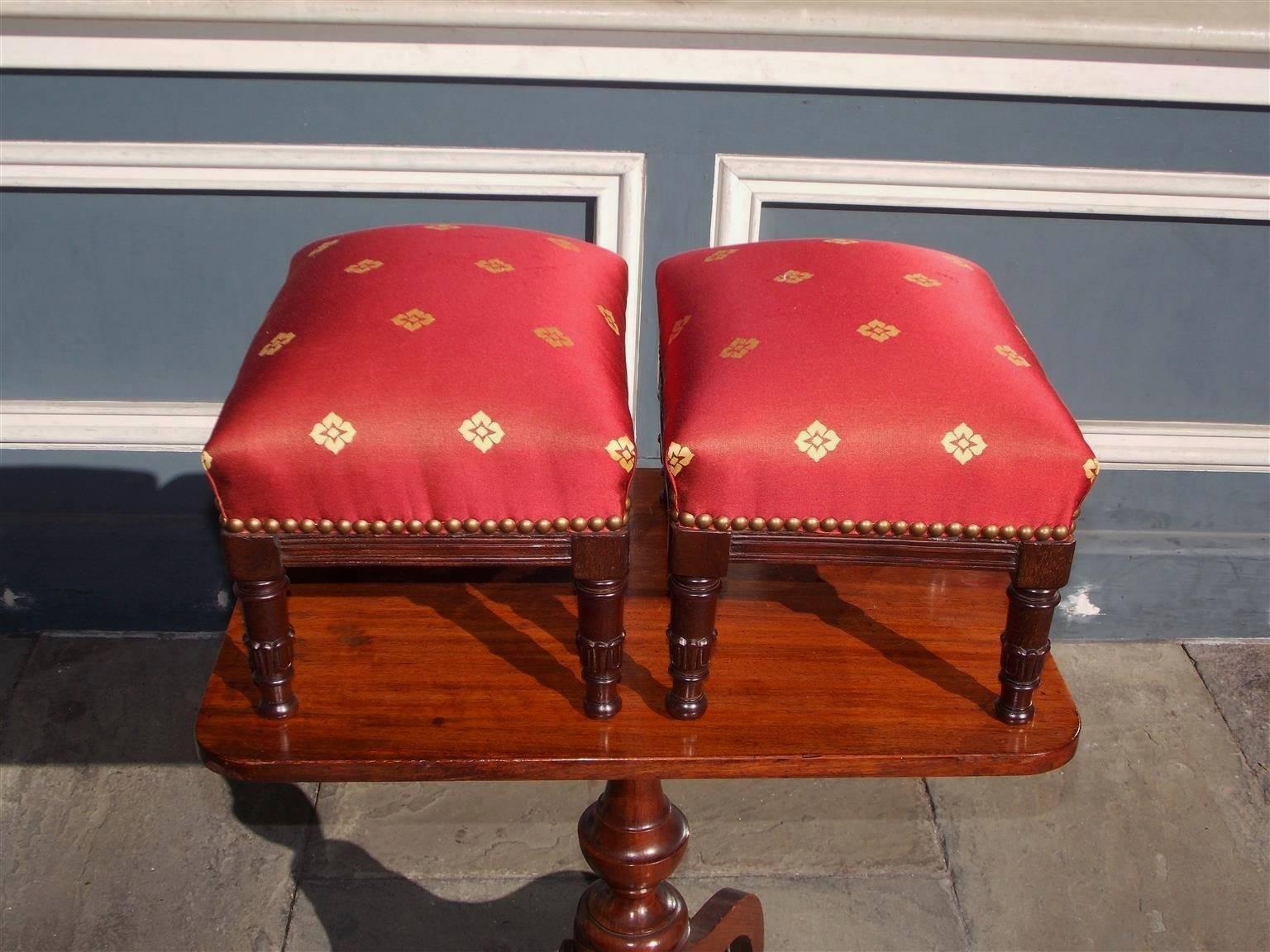Pair of American Mahogany Classical Foot Stools, NY, Circa 1815 In Excellent Condition In Hollywood, SC