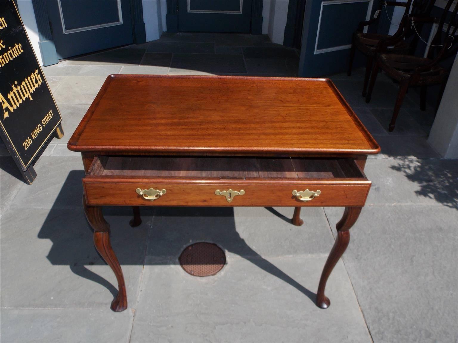 Hand-Carved English Chippendale Mahogany Dish Top Tea Table, Circa 1760 For Sale