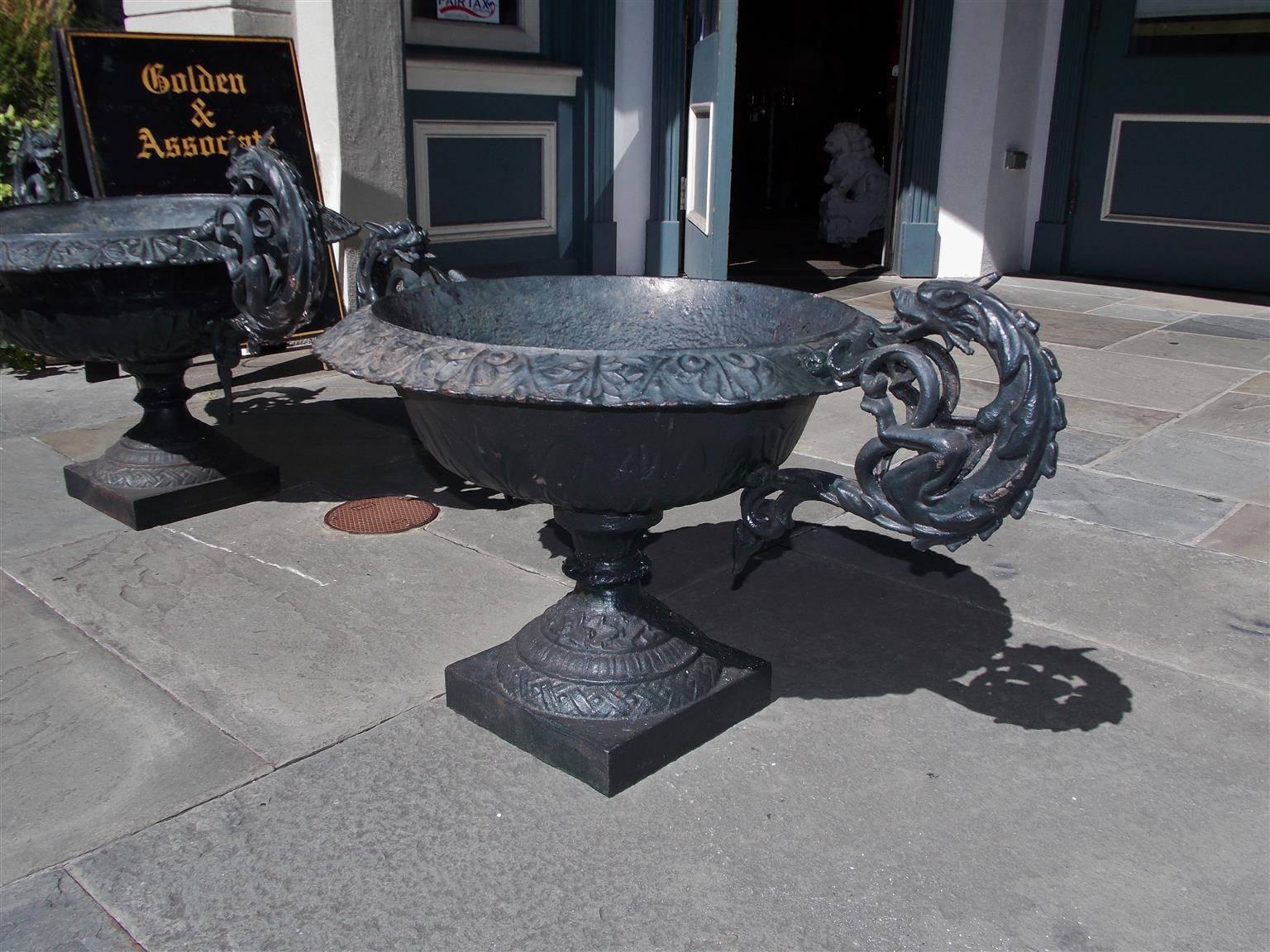 American Empire Pair of American Cast Iron and Painted Garden Planters, Circa 1825 For Sale