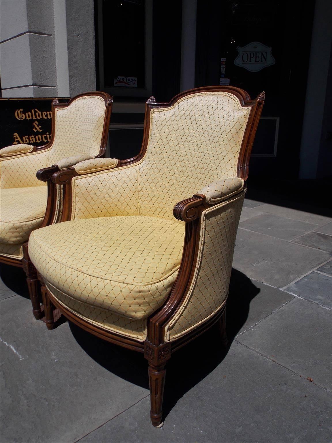 Neoclassical Pair of Italian Walnut Bergere Upholstered Armchairs, Circa 1780 For Sale