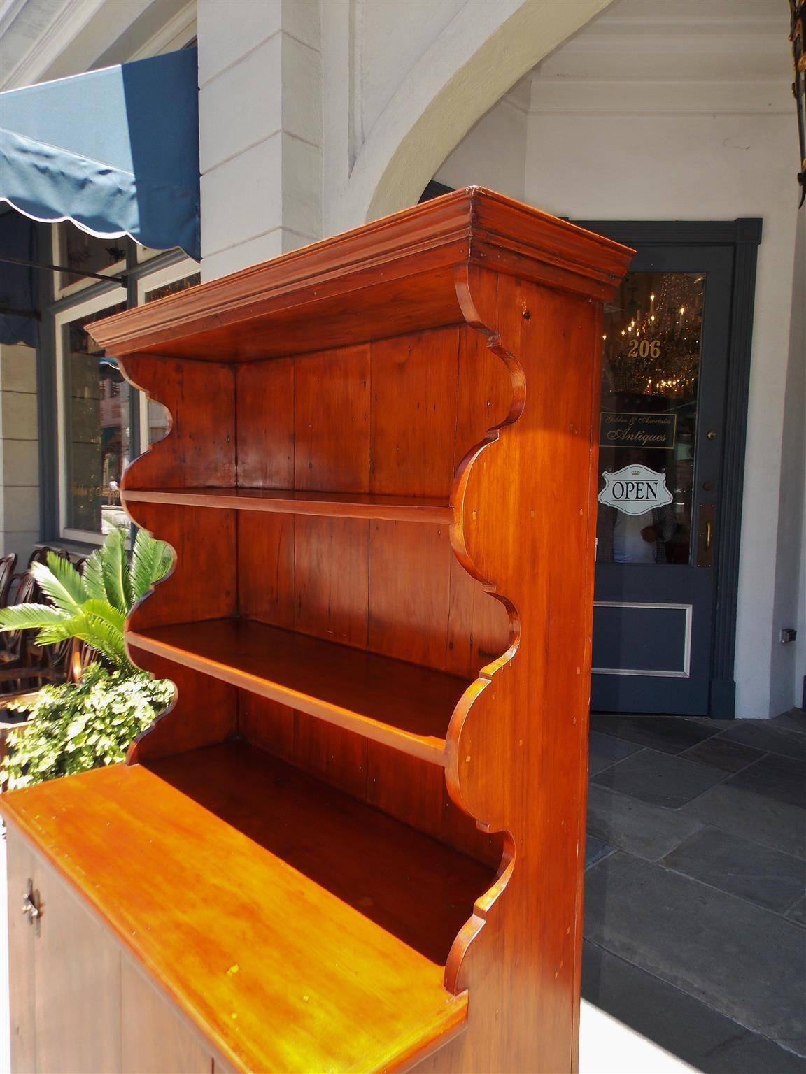 American White Pine Step Back Scalloped Cupboard, Circa 1850 In Excellent Condition In Hollywood, SC