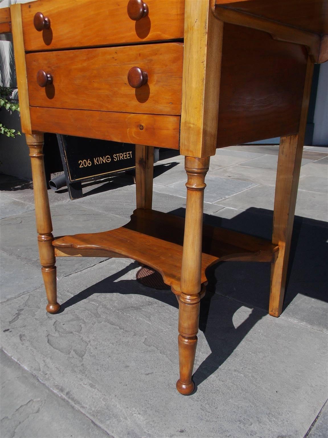 Early 19th Century American Sheraton Maple and Cherry One Drawer Wash Stand, Circa 1820 For Sale