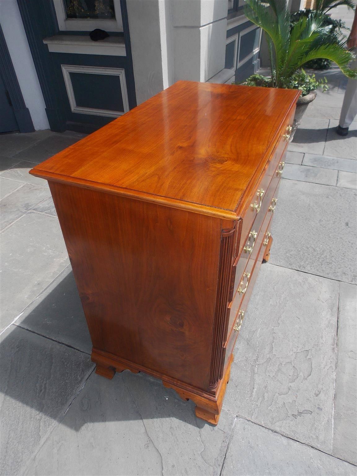 American Colonial American Chippendale Figured Walnut Graduated Chest of Drawers, Phil, Circa 1760 For Sale