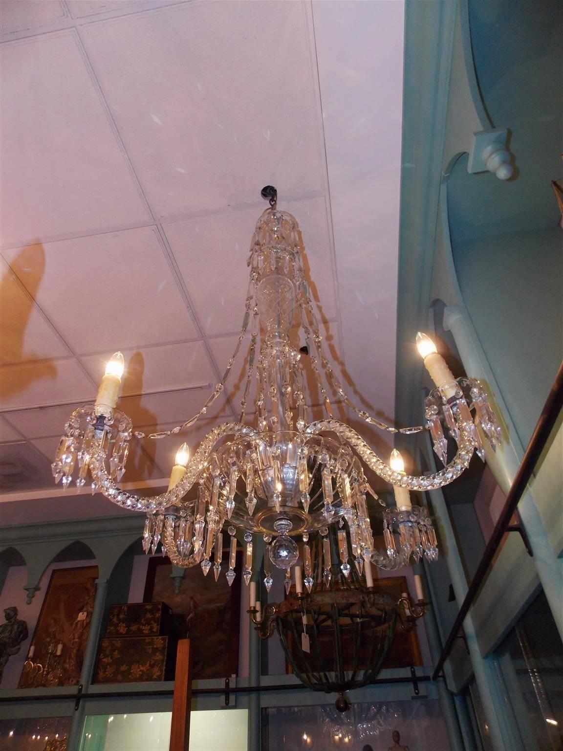 Lampadario a quattro bracci con cascata di cristallo tagliato inglese, circa 1870 In condizioni ottime in vendita a Charleston, SC