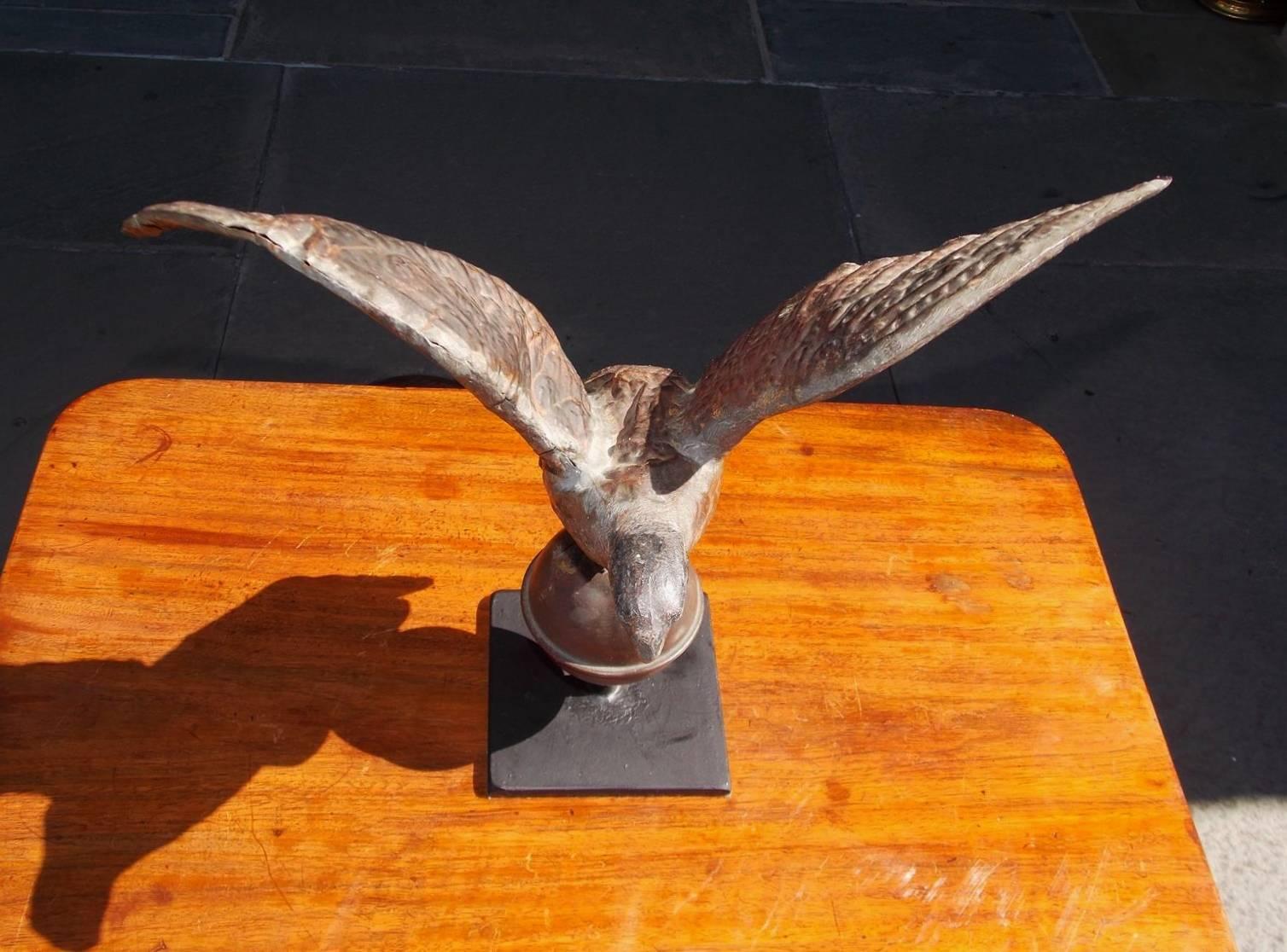 American Diminutive Gilt Copper Eagle Weathervane on Iron Stand, Circa 1810 In Excellent Condition For Sale In Hollywood, SC