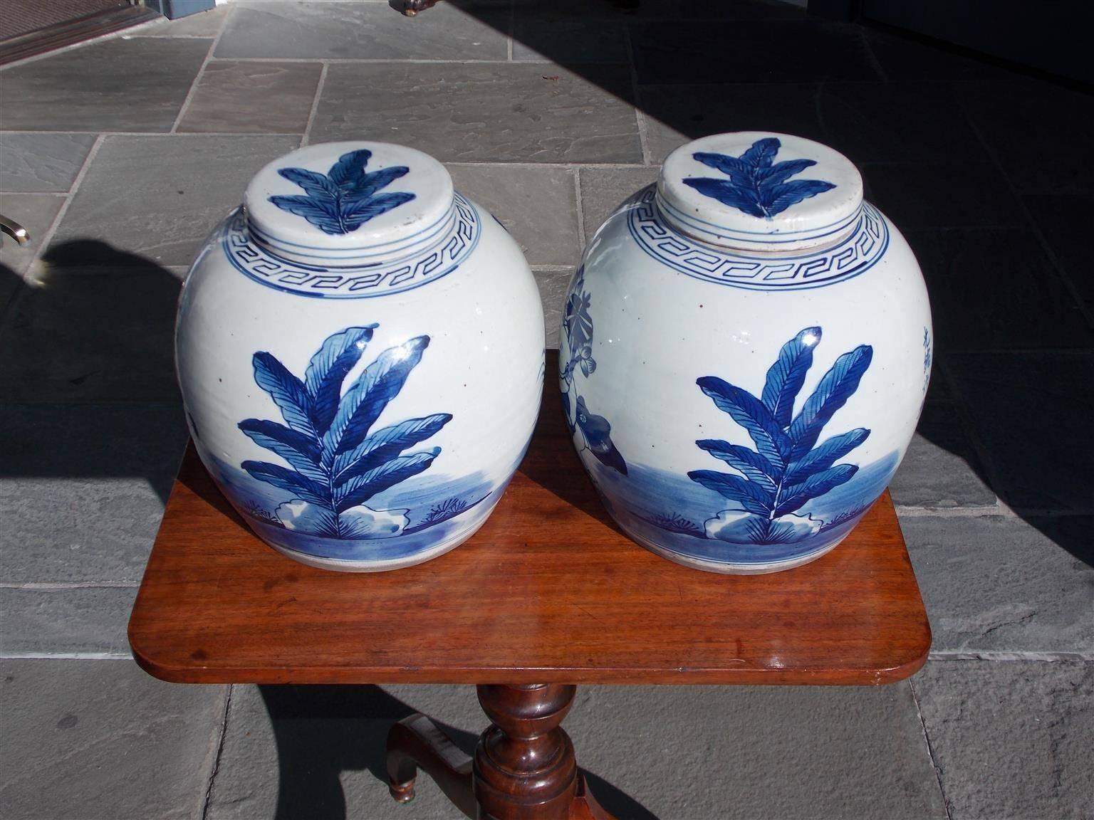 Pair of Chinese Porcelain Glazed Figural Ginger Jars with Lids, 20th Century In Excellent Condition For Sale In Hollywood, SC