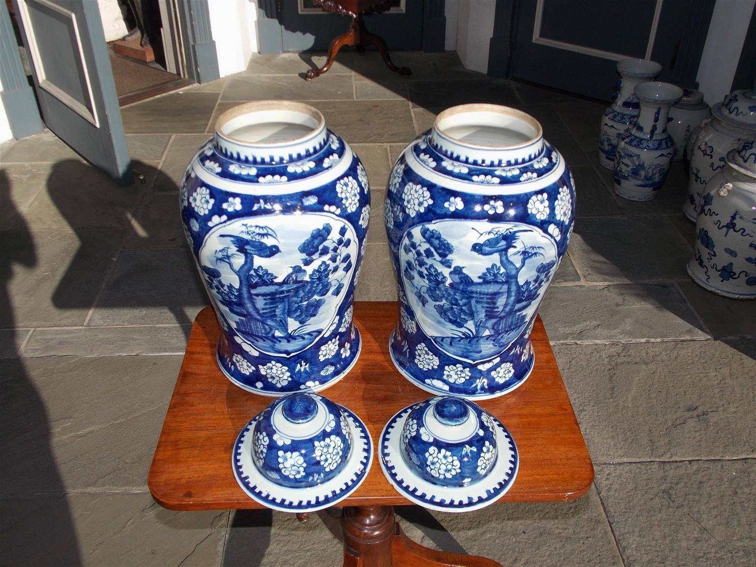 Pair of Chinese Porcelain Glazed Temple Jars with Lids, 20th Century 2