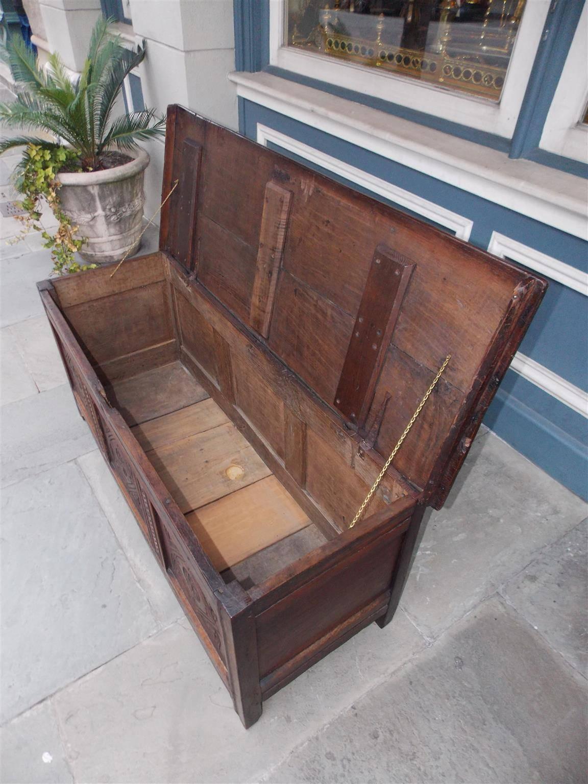 English Oak Jacobean Decorative Carved Three-Panel Hinged Coffer, Circa 1720 In Excellent Condition For Sale In Charleston, SC