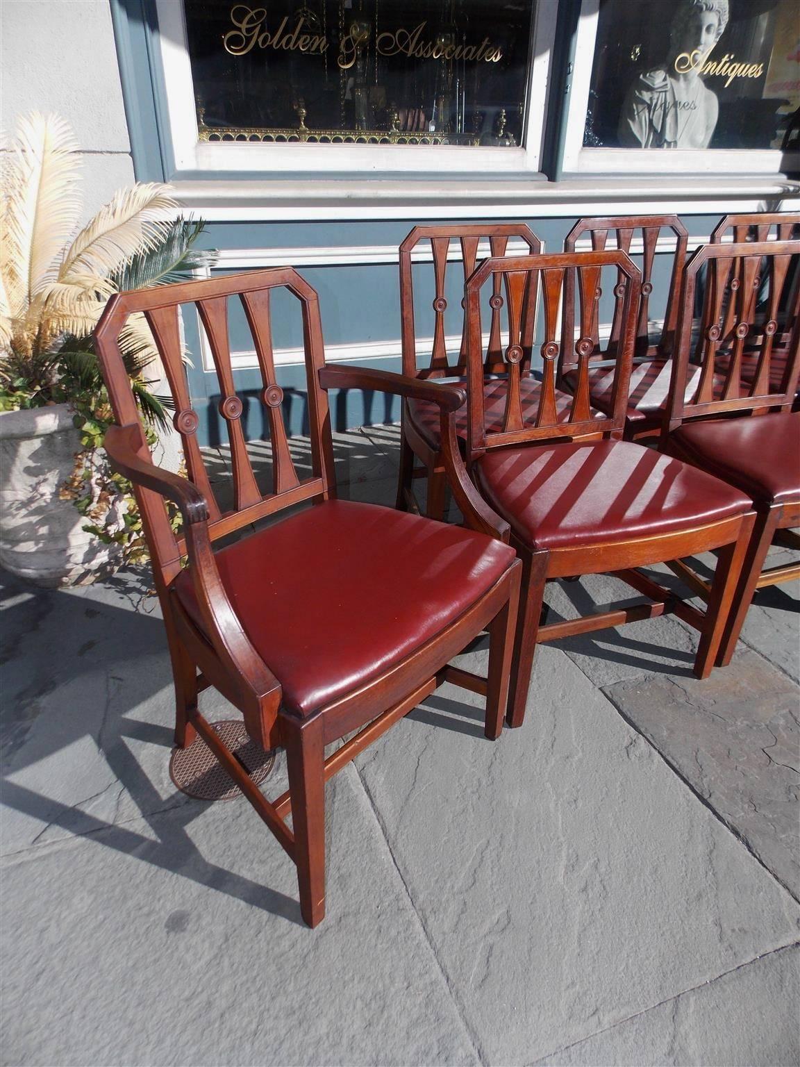 Set of Ten English Regency Mahogany Dining Chairs With Leather Seats, Circa 1800 In Excellent Condition For Sale In Hollywood, SC